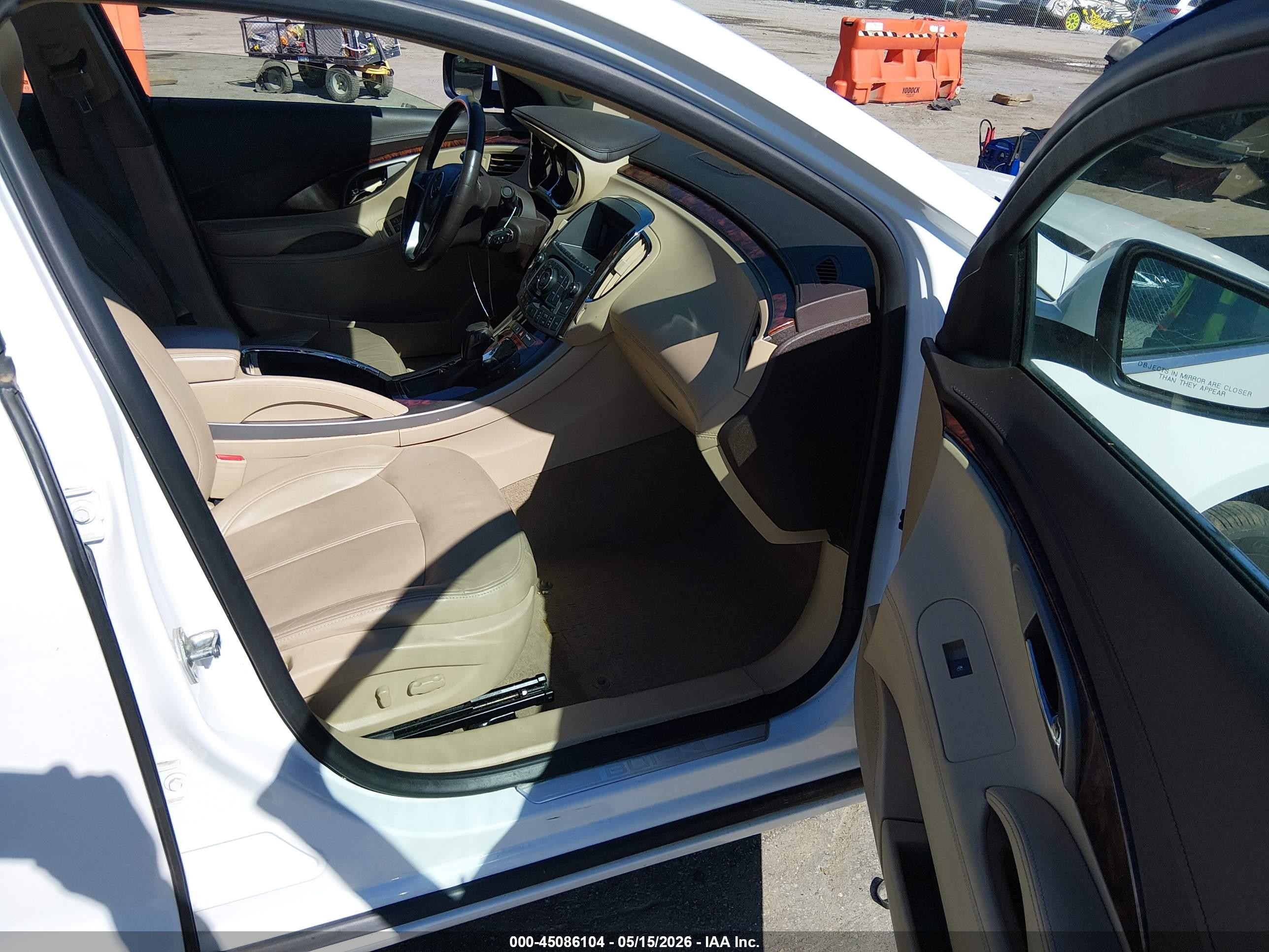 2012 Buick Lacrosse Premium 1 Group White vin: 1G4GD5E35CF153487