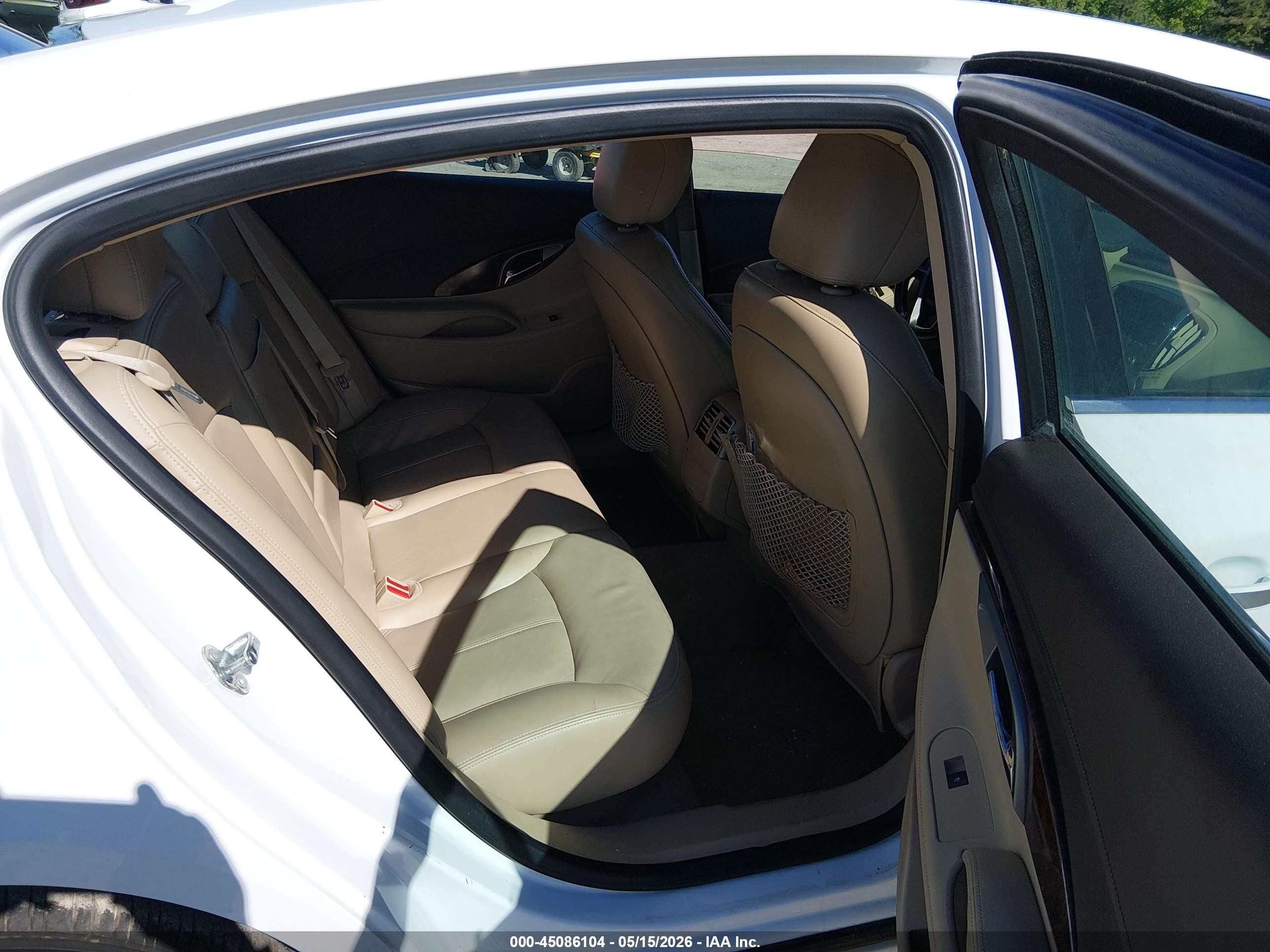 2012 Buick Lacrosse Premium 1 Group White vin: 1G4GD5E35CF153487
