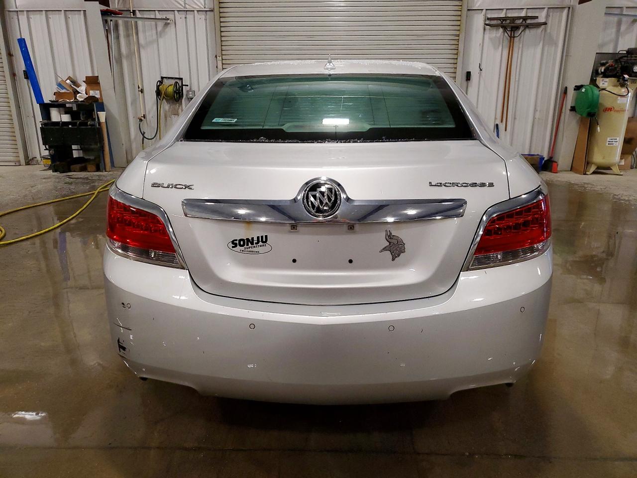 2012 Buick Lacrosse Premium Silver vin: 1G4GD5E39CF122081