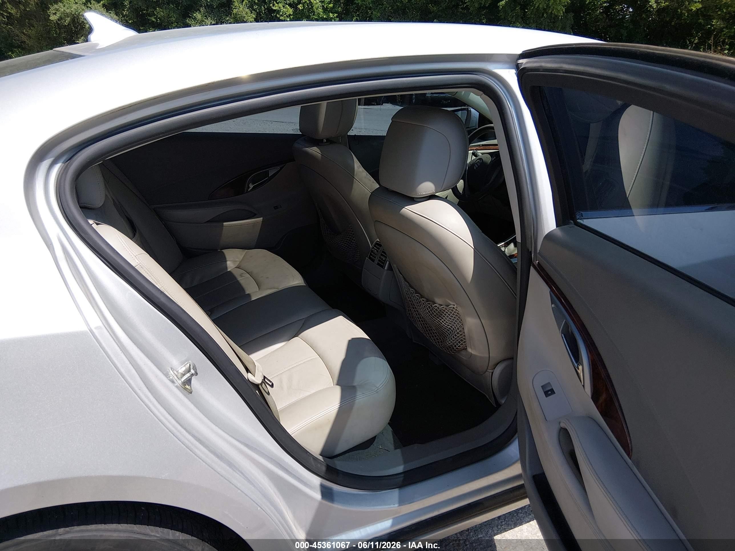 2011 Buick Lacrosse Cxl Silver vin: 1G4GD5ED2BF275926