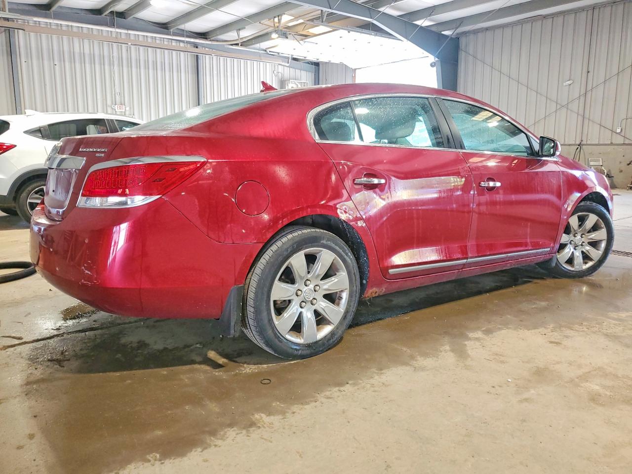 2011 Buick Lacrosse Cxl Red vin: 1G4GD5ED8BF192243