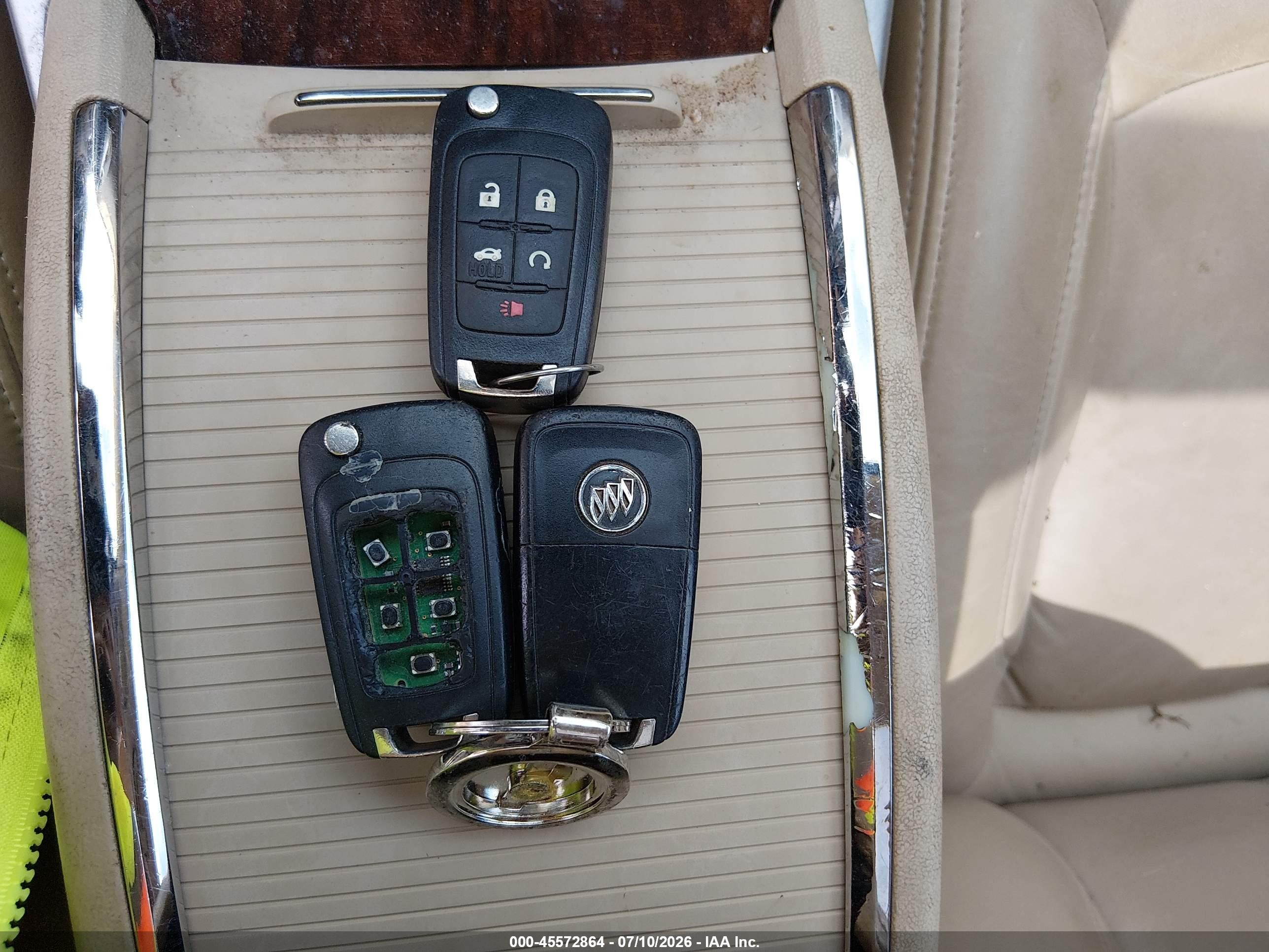 2010 Buick Lacrosse Cxl White vin: 1G4GD5EG0AF191824