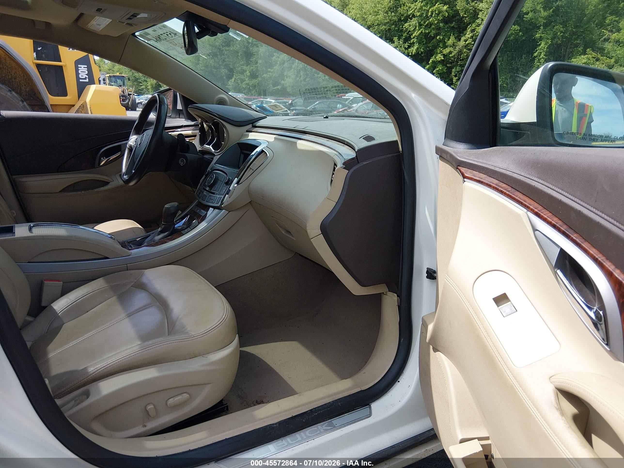 2010 Buick Lacrosse Cxl White vin: 1G4GD5EG0AF191824