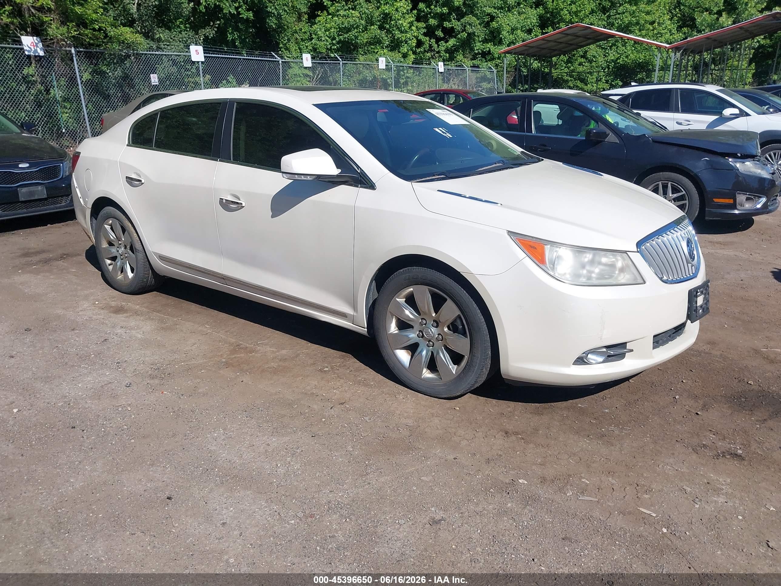 2010 Buick Lacrosse Cxl White vin: 1G4GD5EG4AF312855