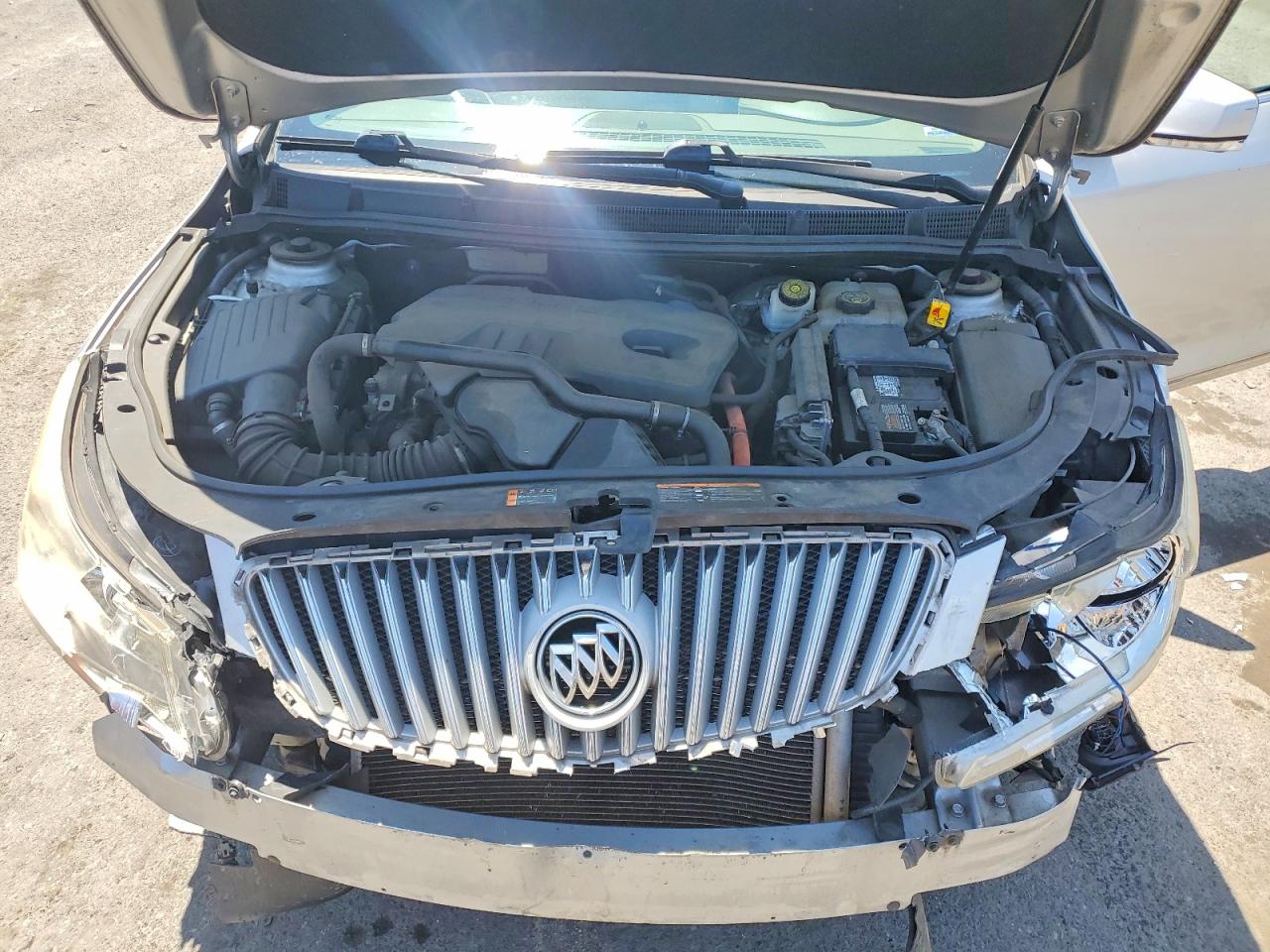 2012 Buick Lacrosse Premium Серебряный vin: 1G4GD5ER2CF374789