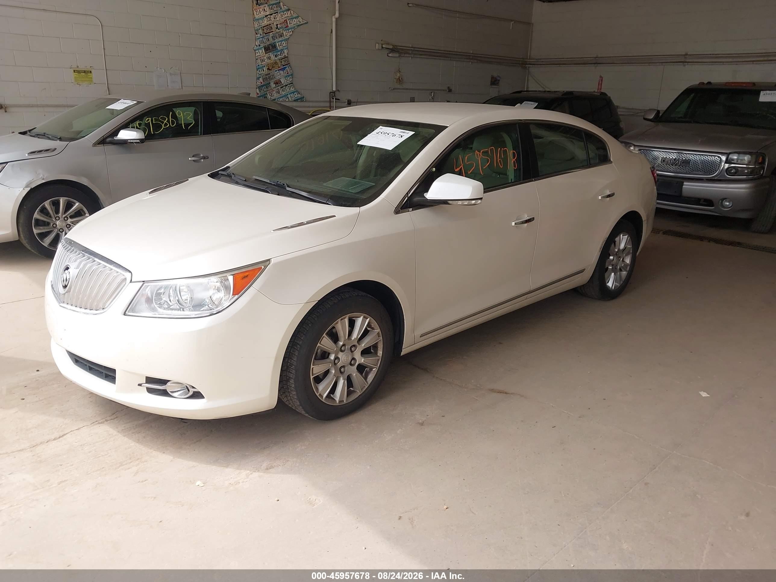 2012 Buick Lacrosse Premium 1 Group Белый vin: 1G4GD5ER8CF374506