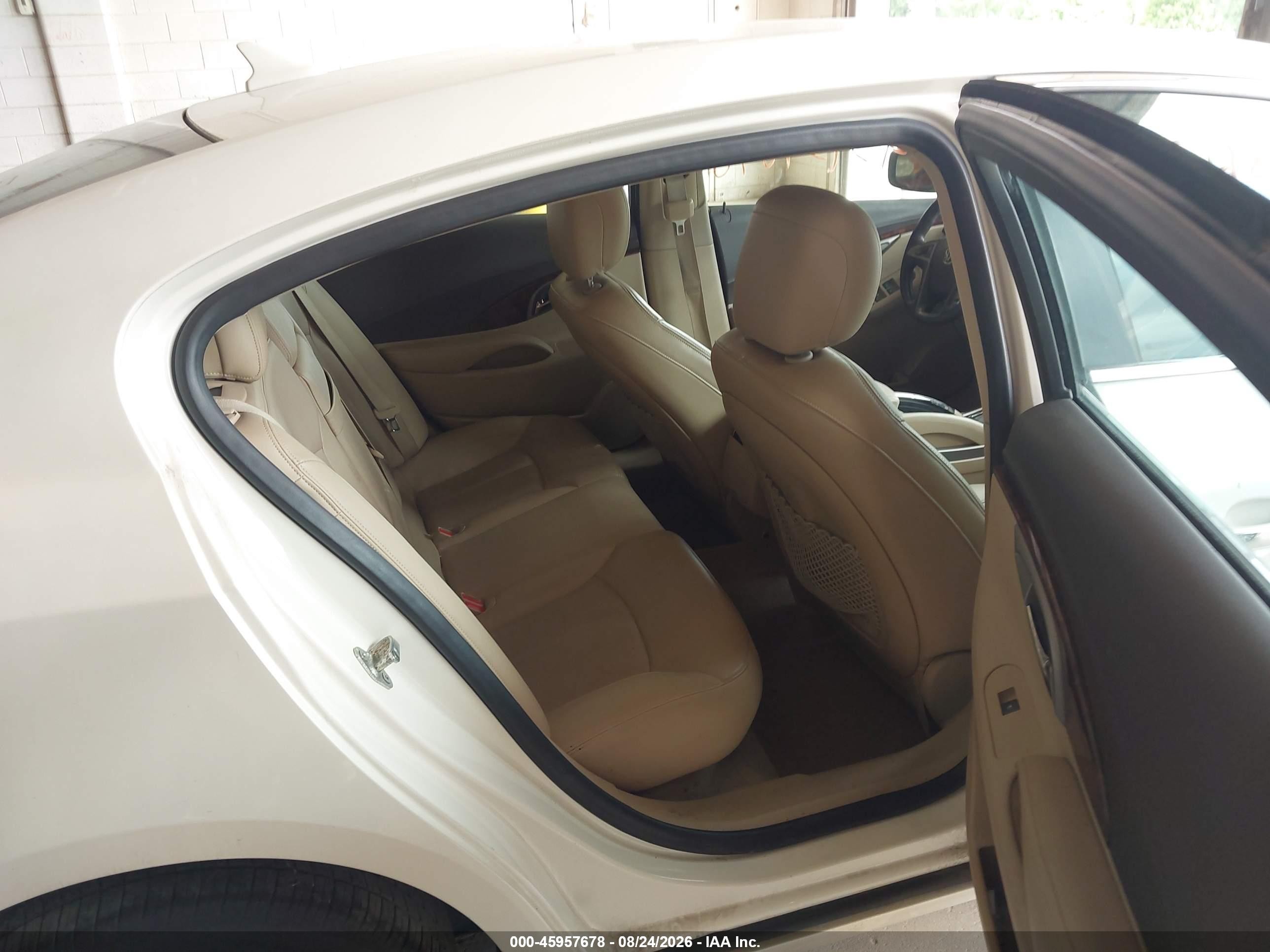 2012 Buick Lacrosse Premium 1 Group Белый vin: 1G4GD5ER8CF374506