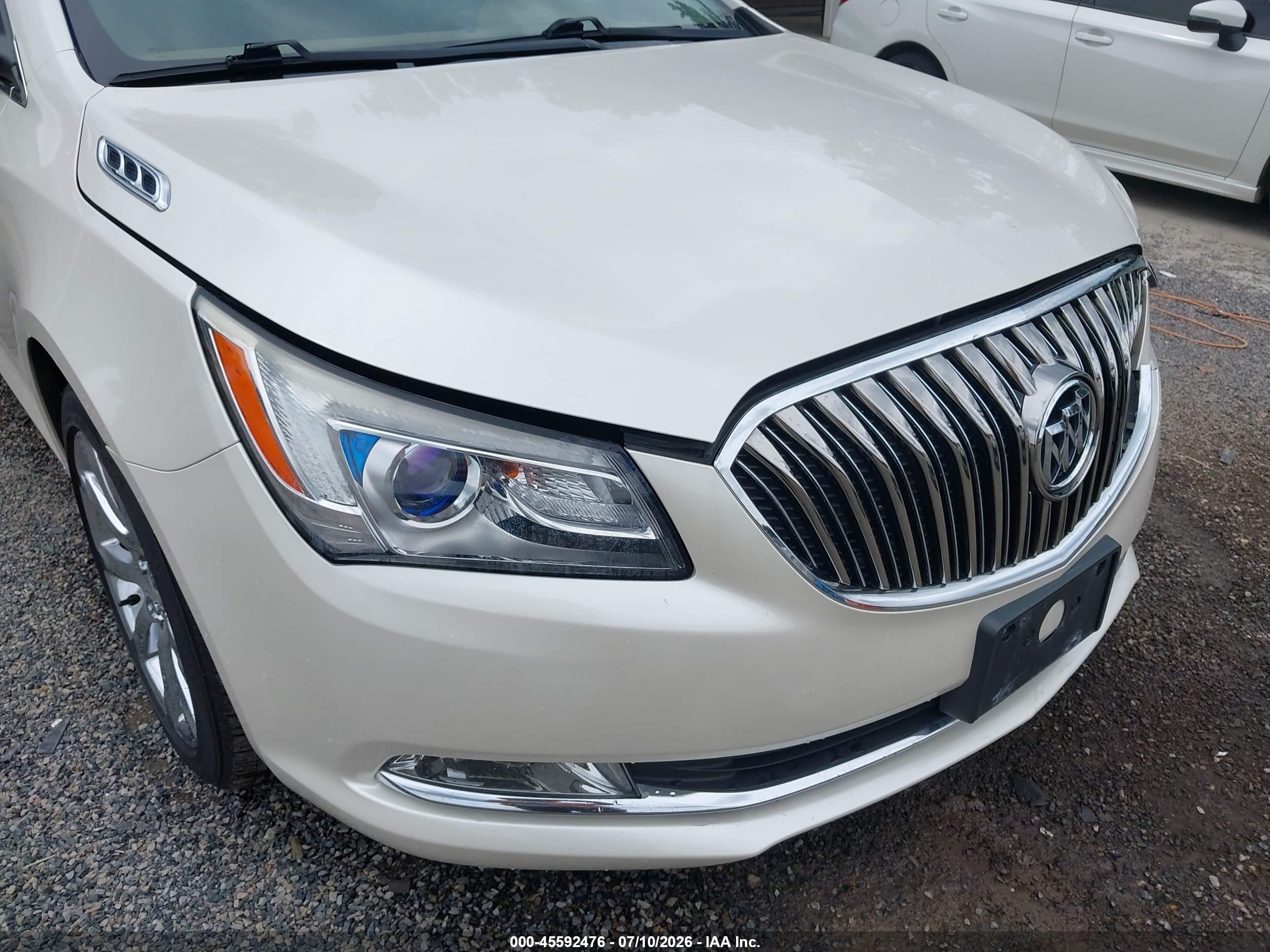 2014 Buick Lacrosse Premium I Group White vin: 1G4GD5G30EF110627