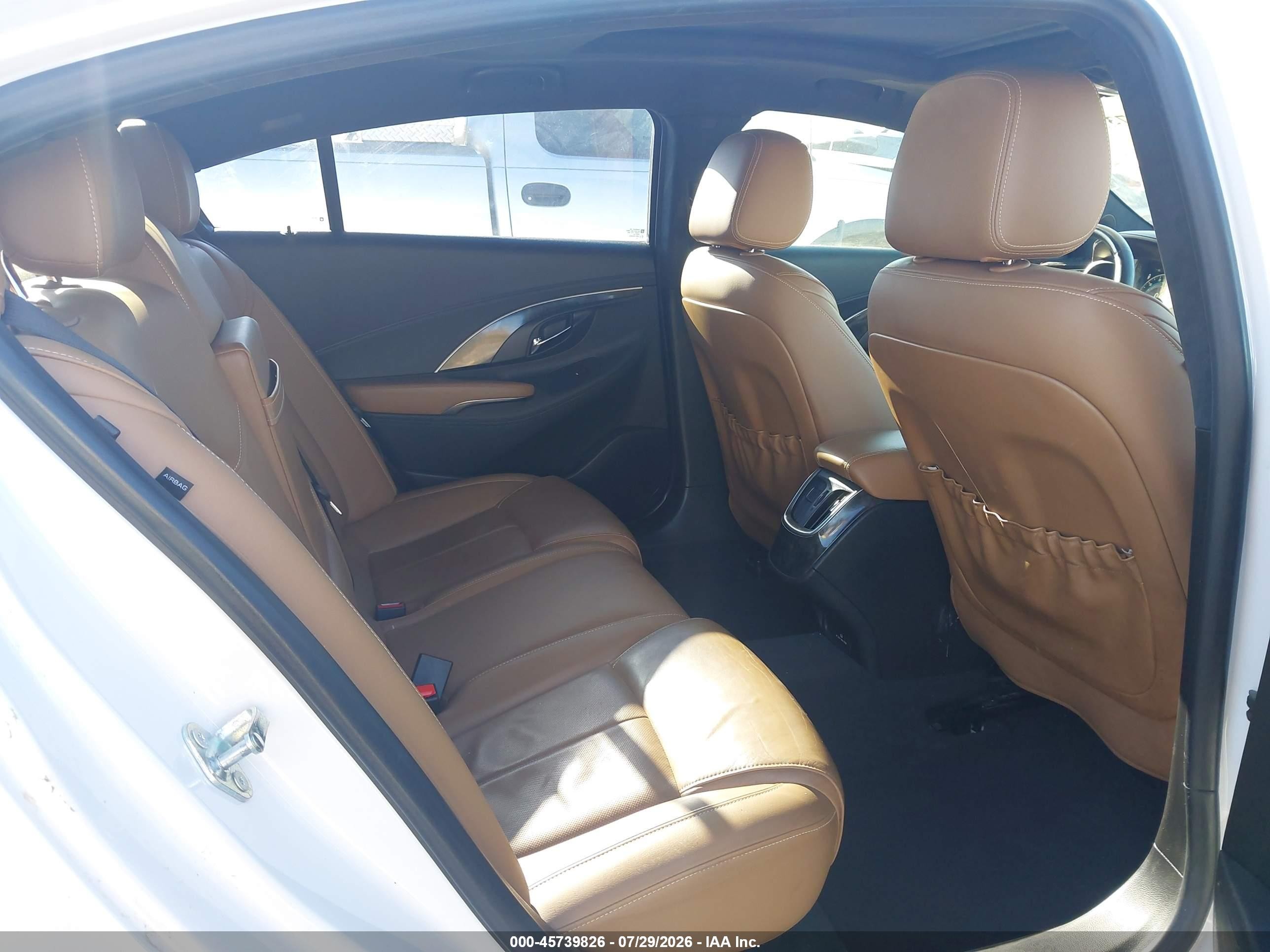2015 Buick Lacrosse Premium I White vin: 1G4GD5G31FF229045