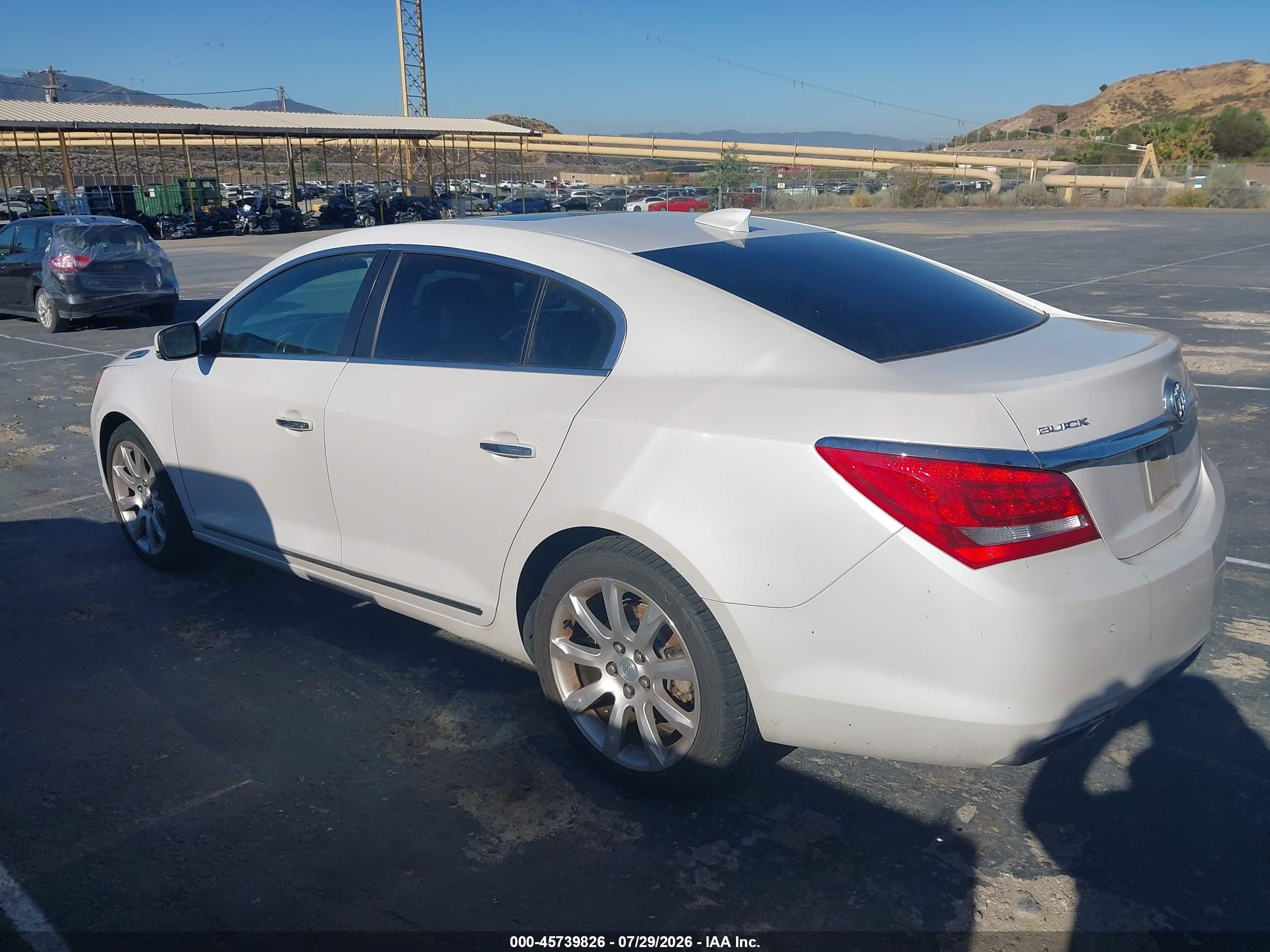 2015 Buick Lacrosse Premium I White vin: 1G4GD5G31FF229045