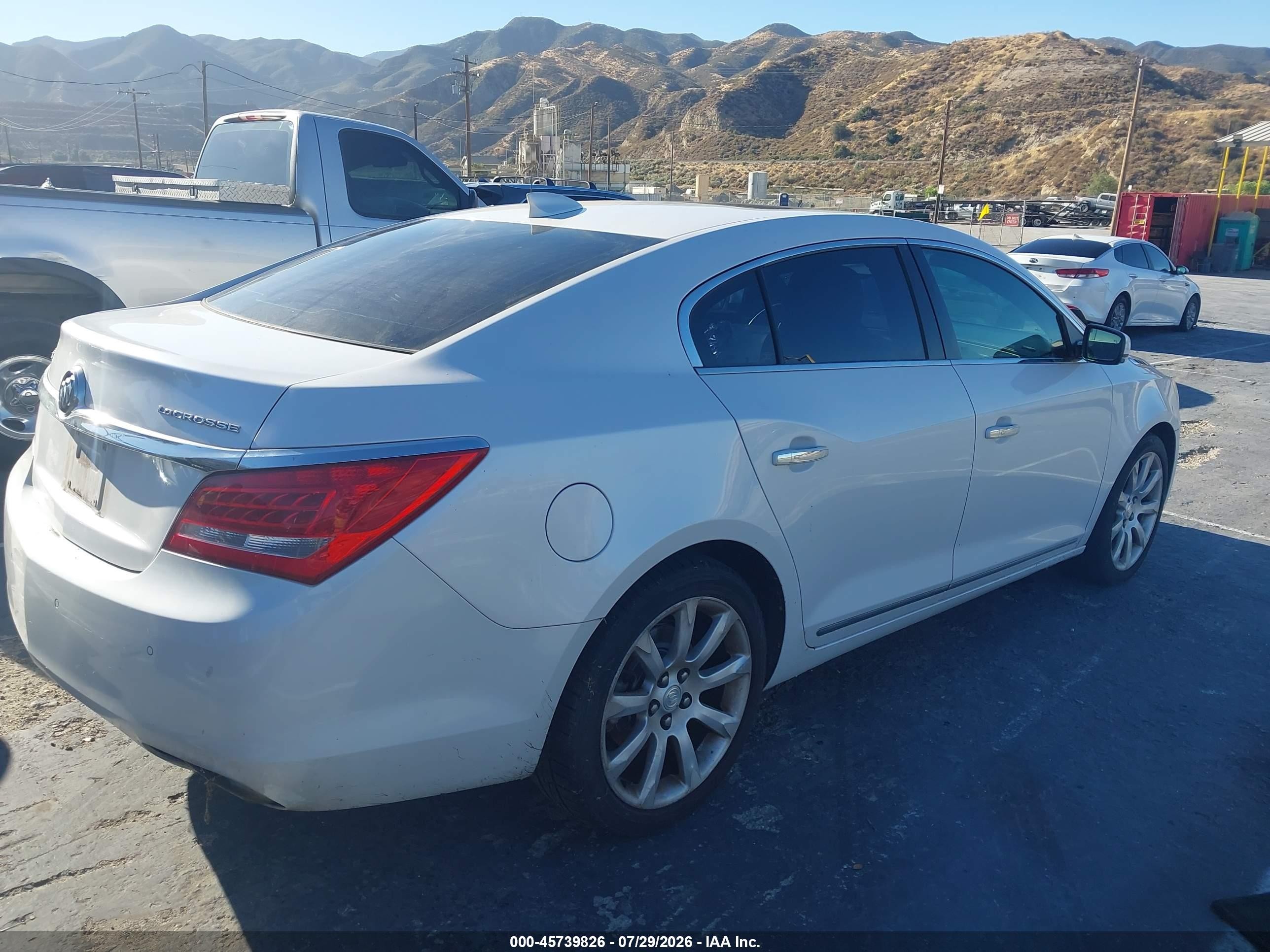 2015 Buick Lacrosse Premium I White vin: 1G4GD5G31FF229045