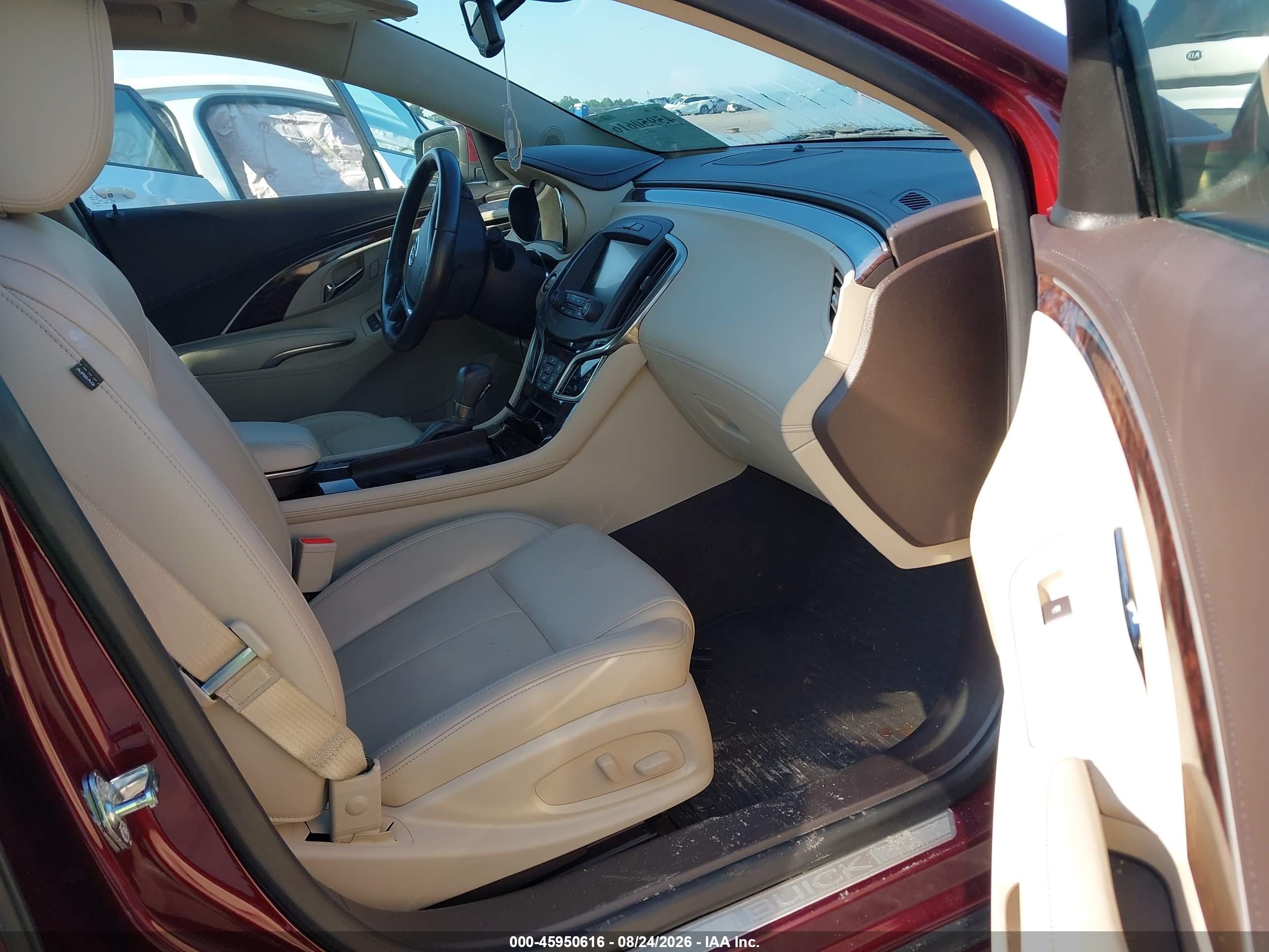 2015 Buick Lacrosse Premium I Red vin: 1G4GD5G31FF299192
