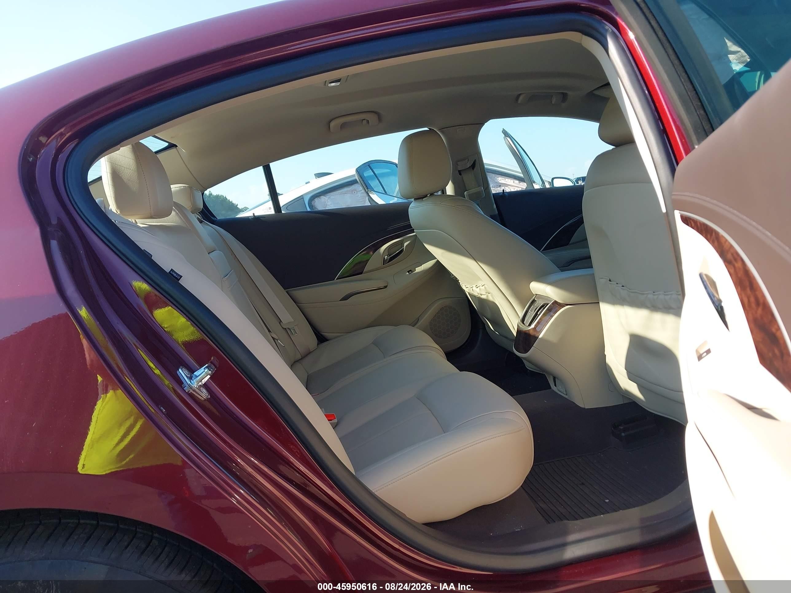 2015 Buick Lacrosse Premium I Red vin: 1G4GD5G31FF299192