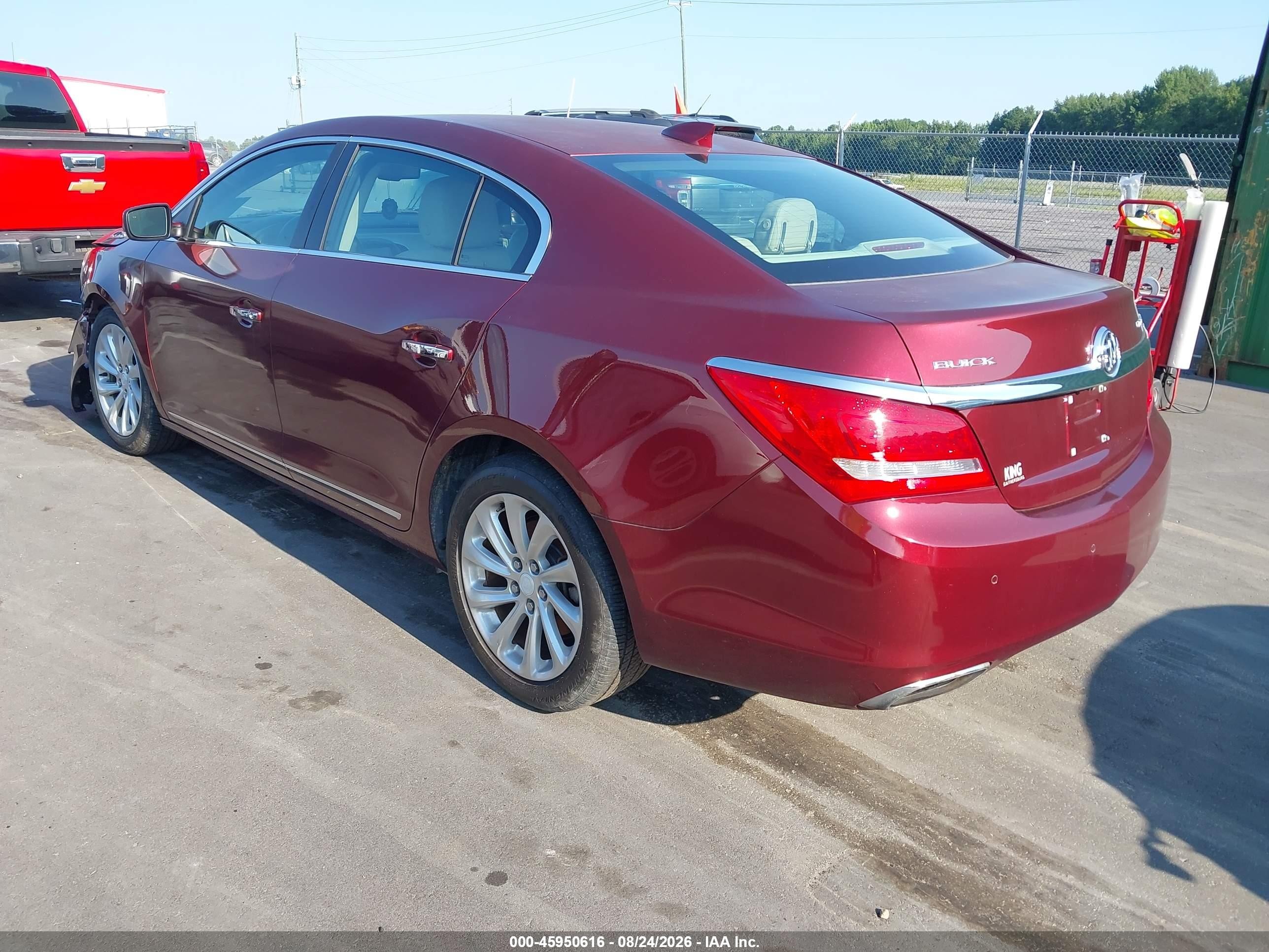 2015 Buick Lacrosse Premium I Red vin: 1G4GD5G31FF299192