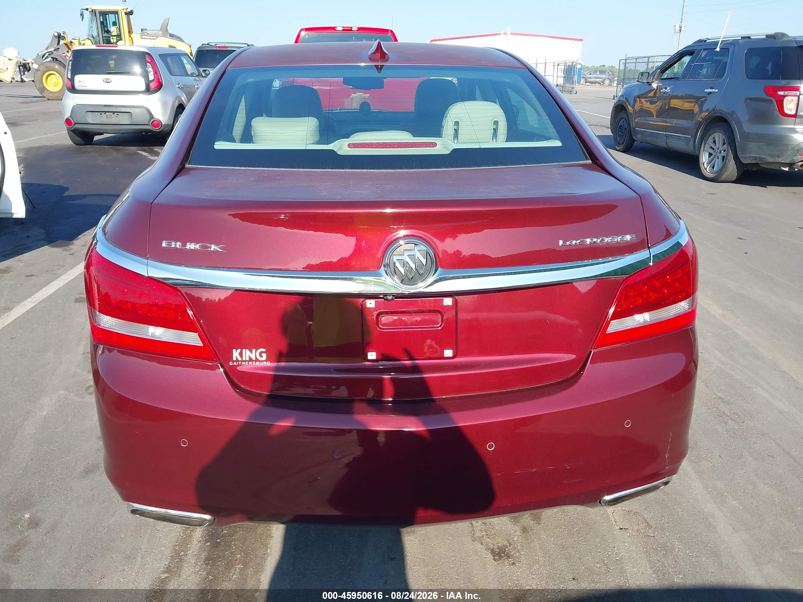2015 Buick Lacrosse Premium I Red vin: 1G4GD5G31FF299192