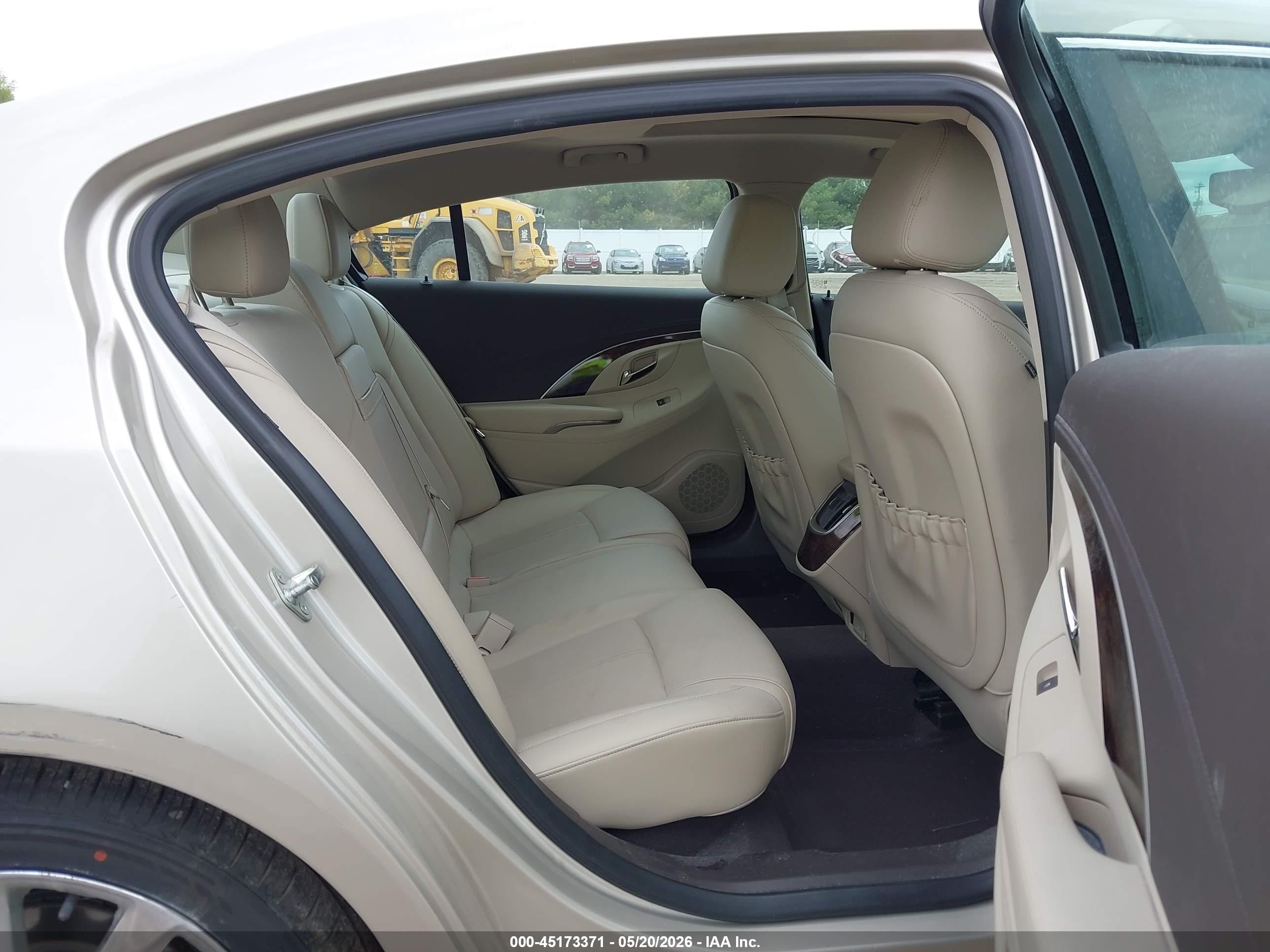 2015 Buick Lacrosse Premium I Champagne vin: 1G4GD5G34FF147648