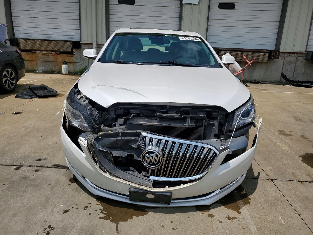 2015 Buick Lacrosse Premium Белый vin: 1G4GD5G34FF194761