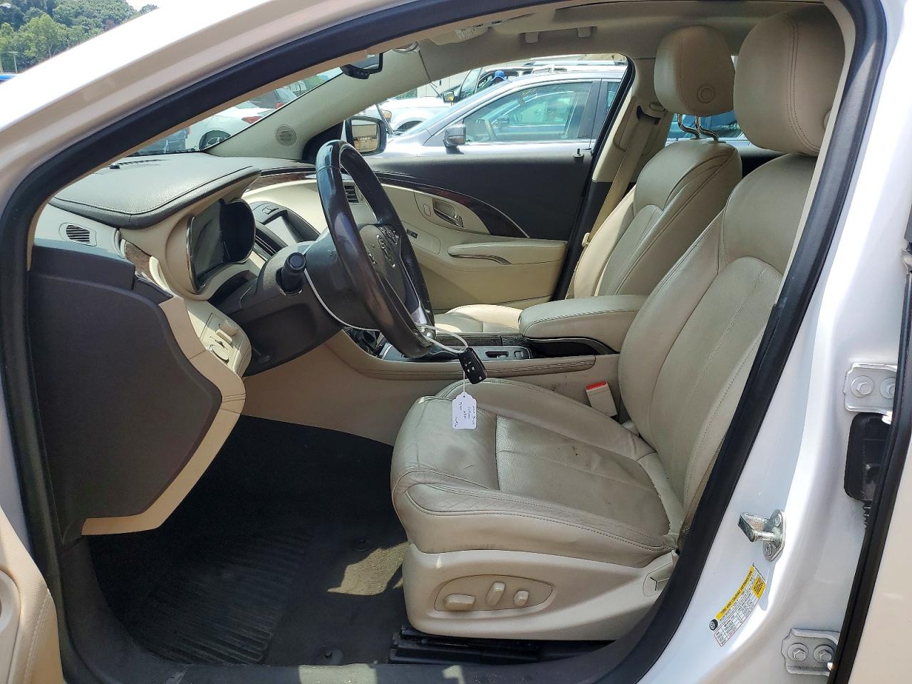 2015 Buick Lacrosse Premium Белый vin: 1G4GD5G34FF194761