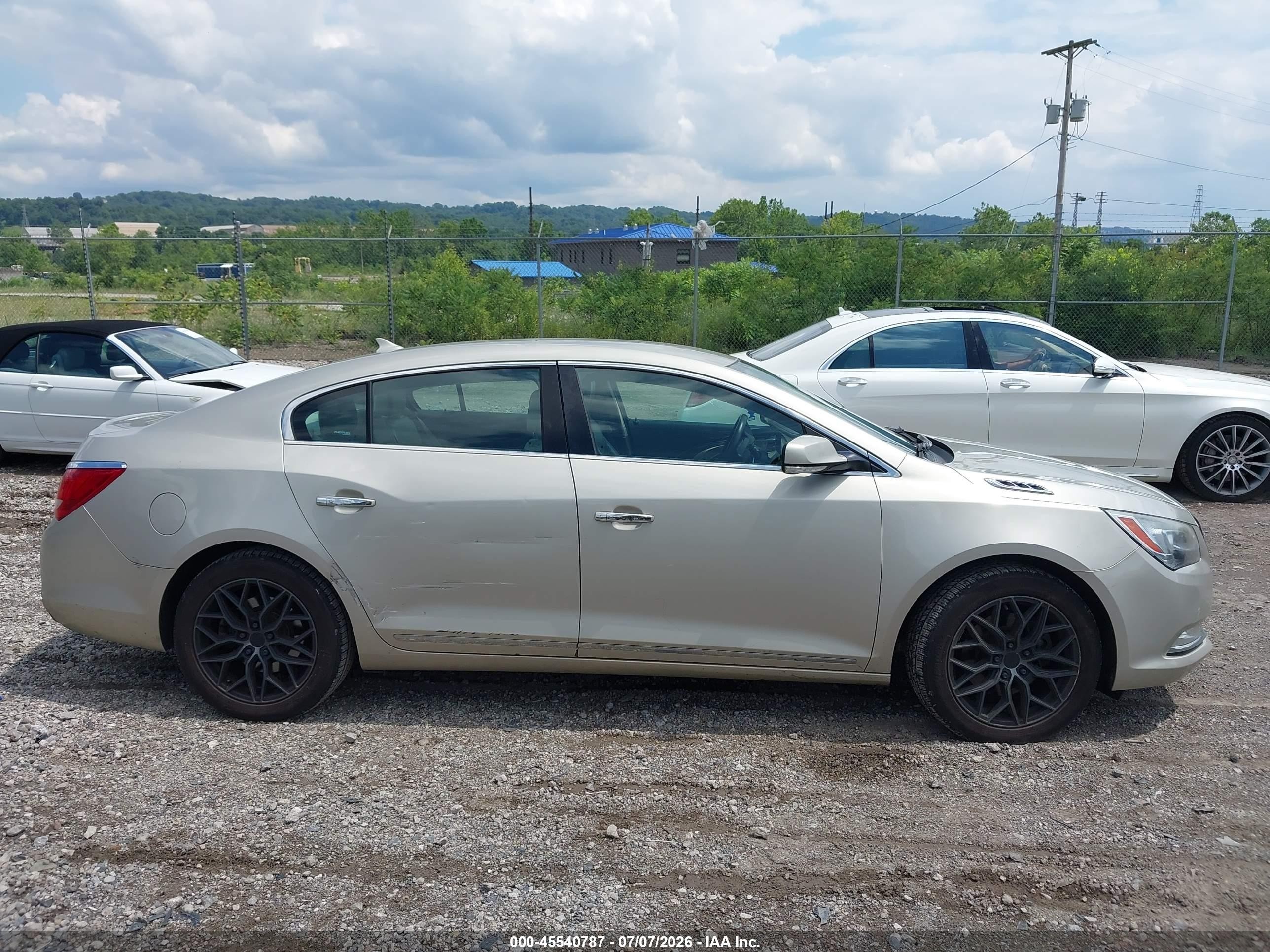 2014 Buick Lacrosse Premium I Group Beige vin: 1G4GD5G35EF234893