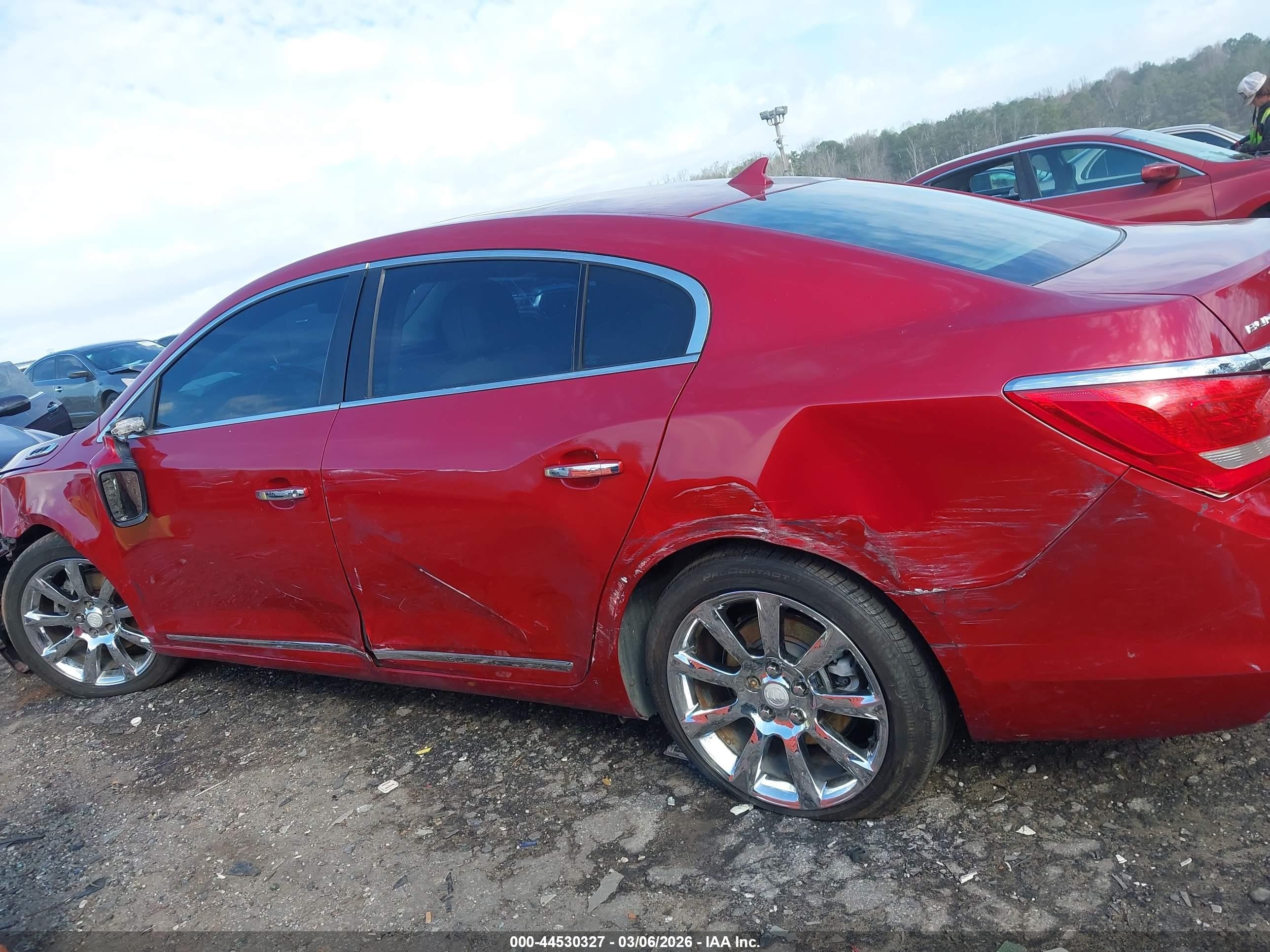 2014 Buick Lacrosse Premium I Group Red vin: 1G4GD5G36EF111930