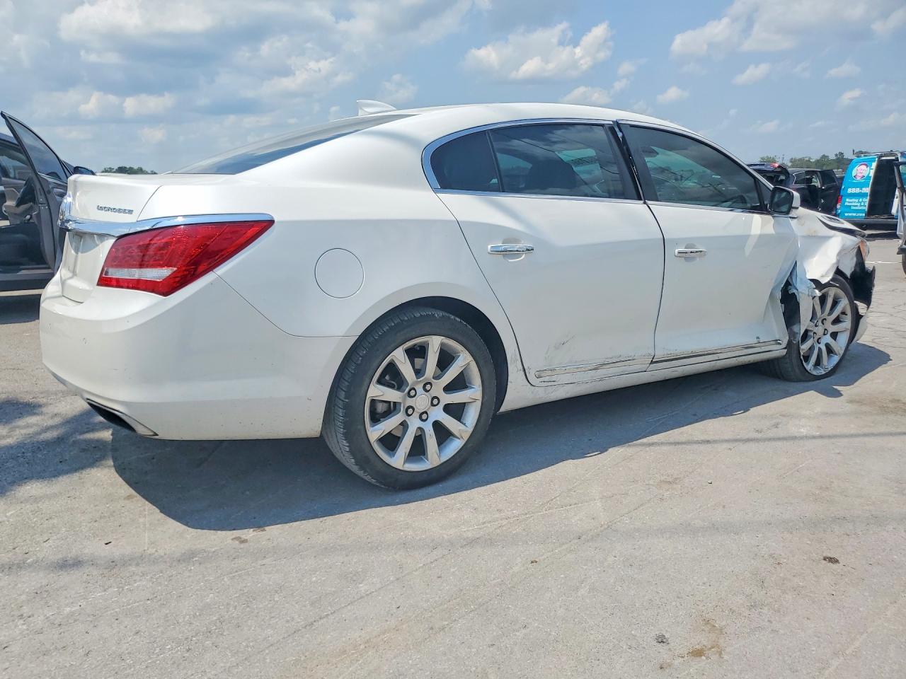 2016 Buick Lacrosse Premium White vin: 1G4GD5G37GF208945
