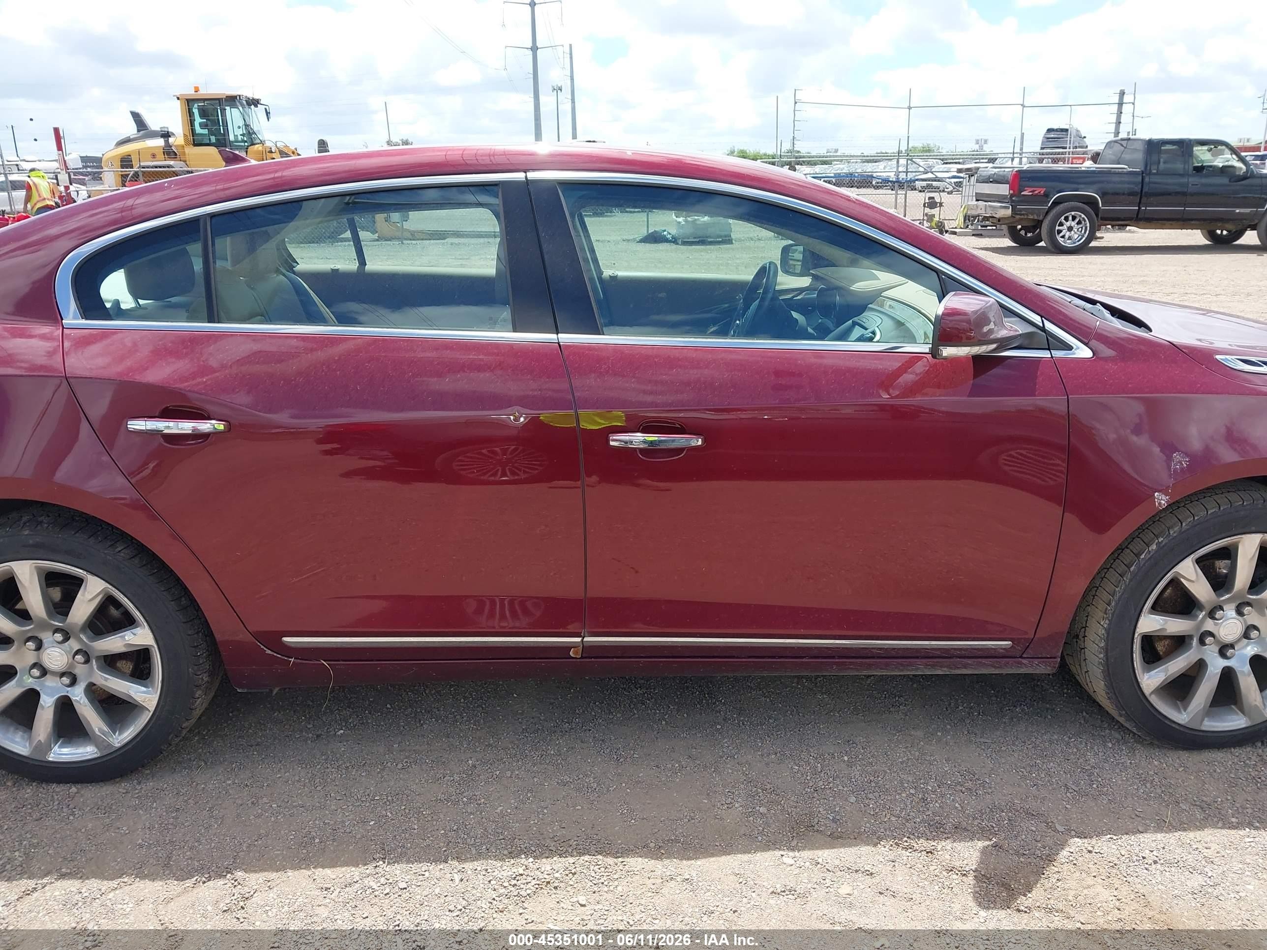 2014 Buick Lacrosse Premium I Group Burgundy vin: 1G4GD5G3XEF242844