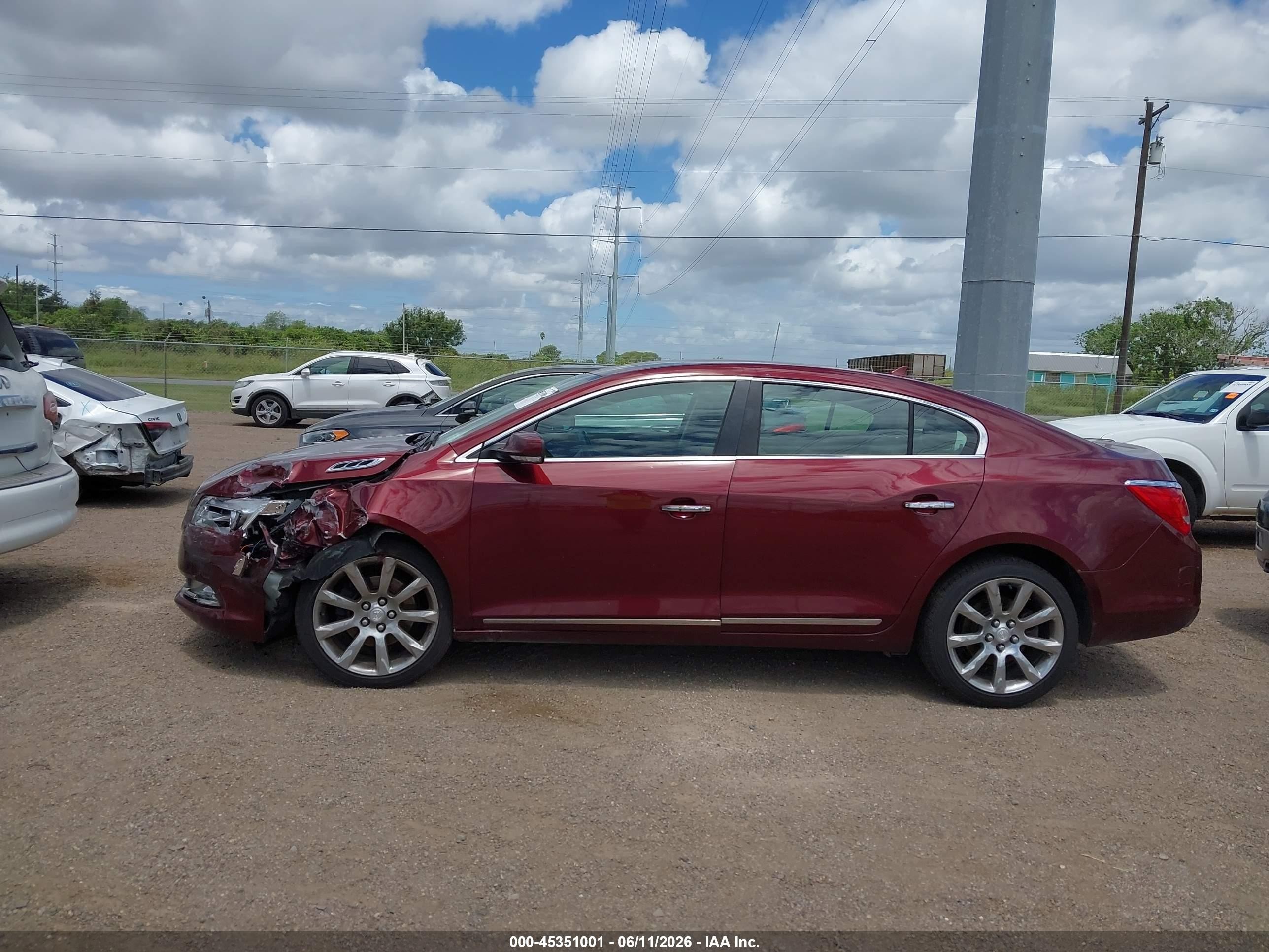 2014 Buick Lacrosse Premium I Group Burgundy vin: 1G4GD5G3XEF242844