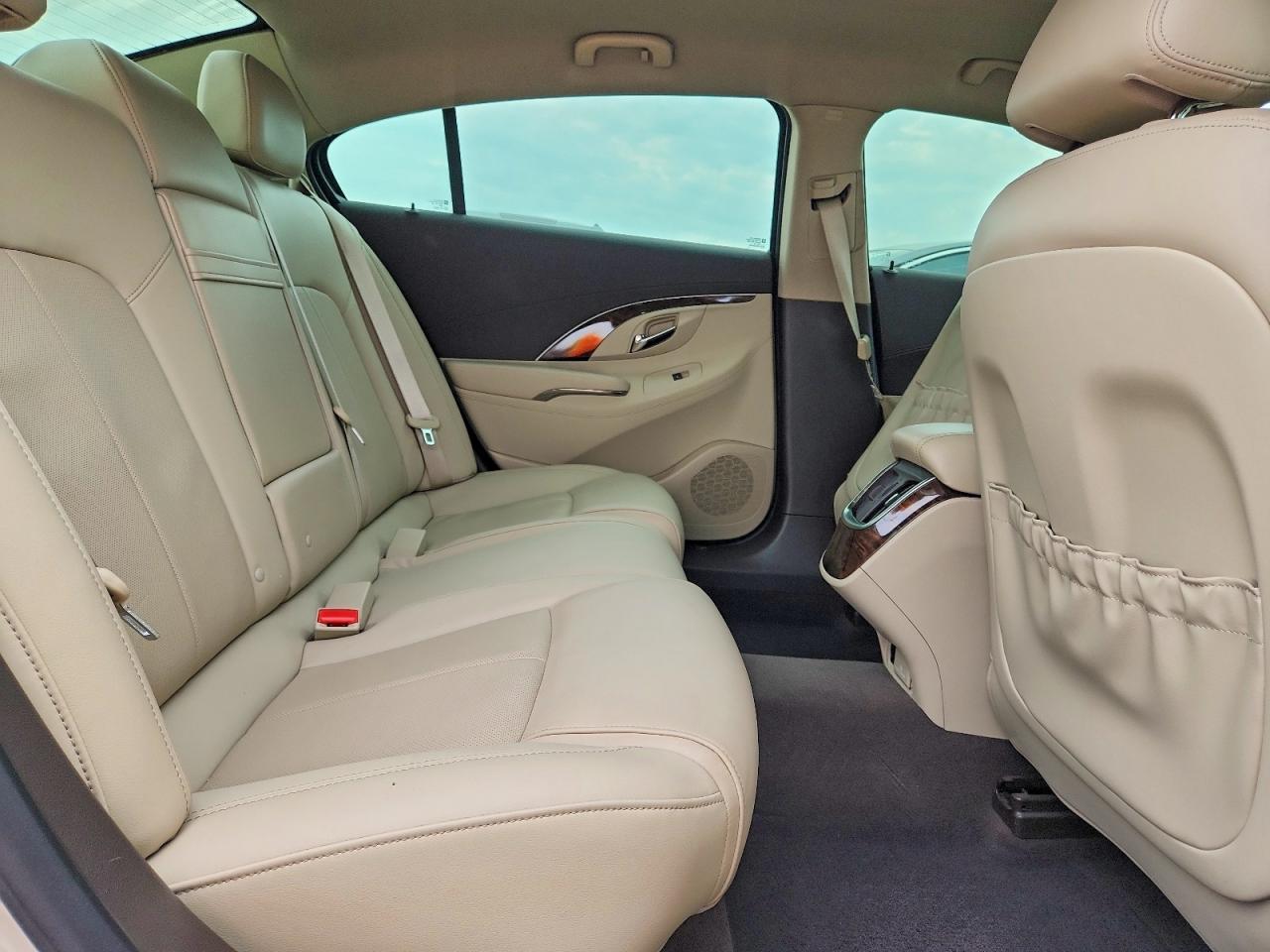 2015 Buick Lacrosse Premium Кремовый vin: 1G4GD5G3XFF124701