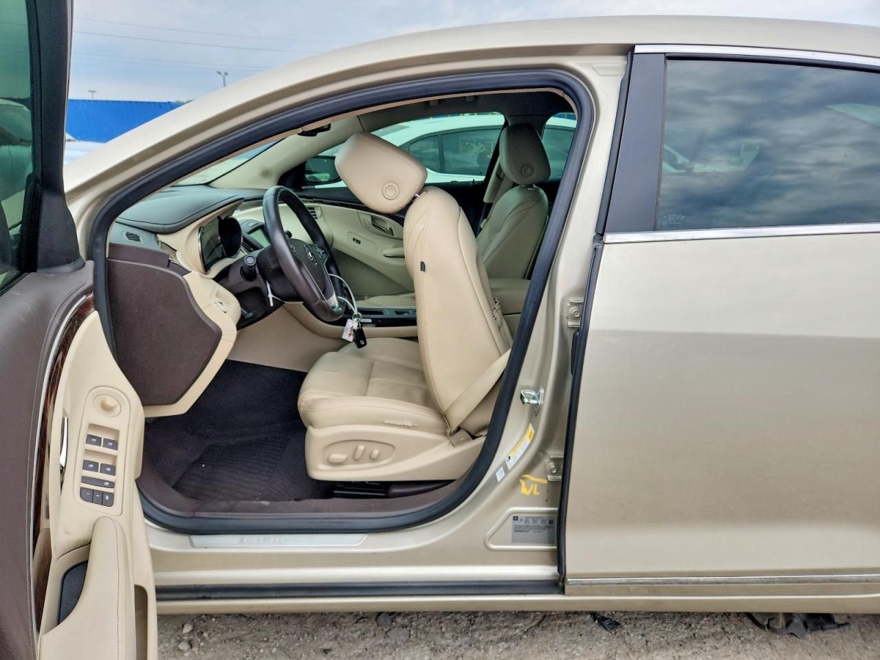 2015 Buick Lacrosse Premium Кремовый vin: 1G4GD5G3XFF124701