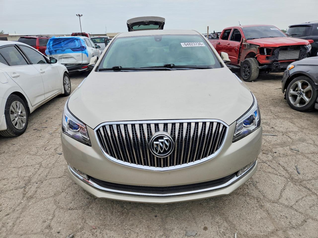 2015 Buick Lacrosse Premium Кремовый vin: 1G4GD5G3XFF124701