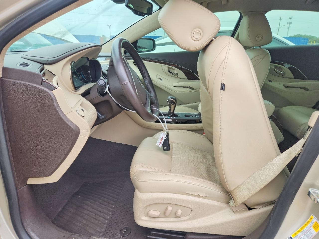 2015 Buick Lacrosse Premium Кремовый vin: 1G4GD5G3XFF124701