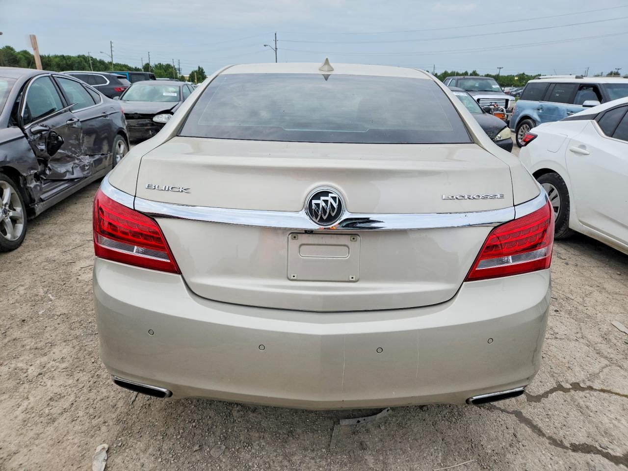 2015 Buick Lacrosse Premium Кремовый vin: 1G4GD5G3XFF124701