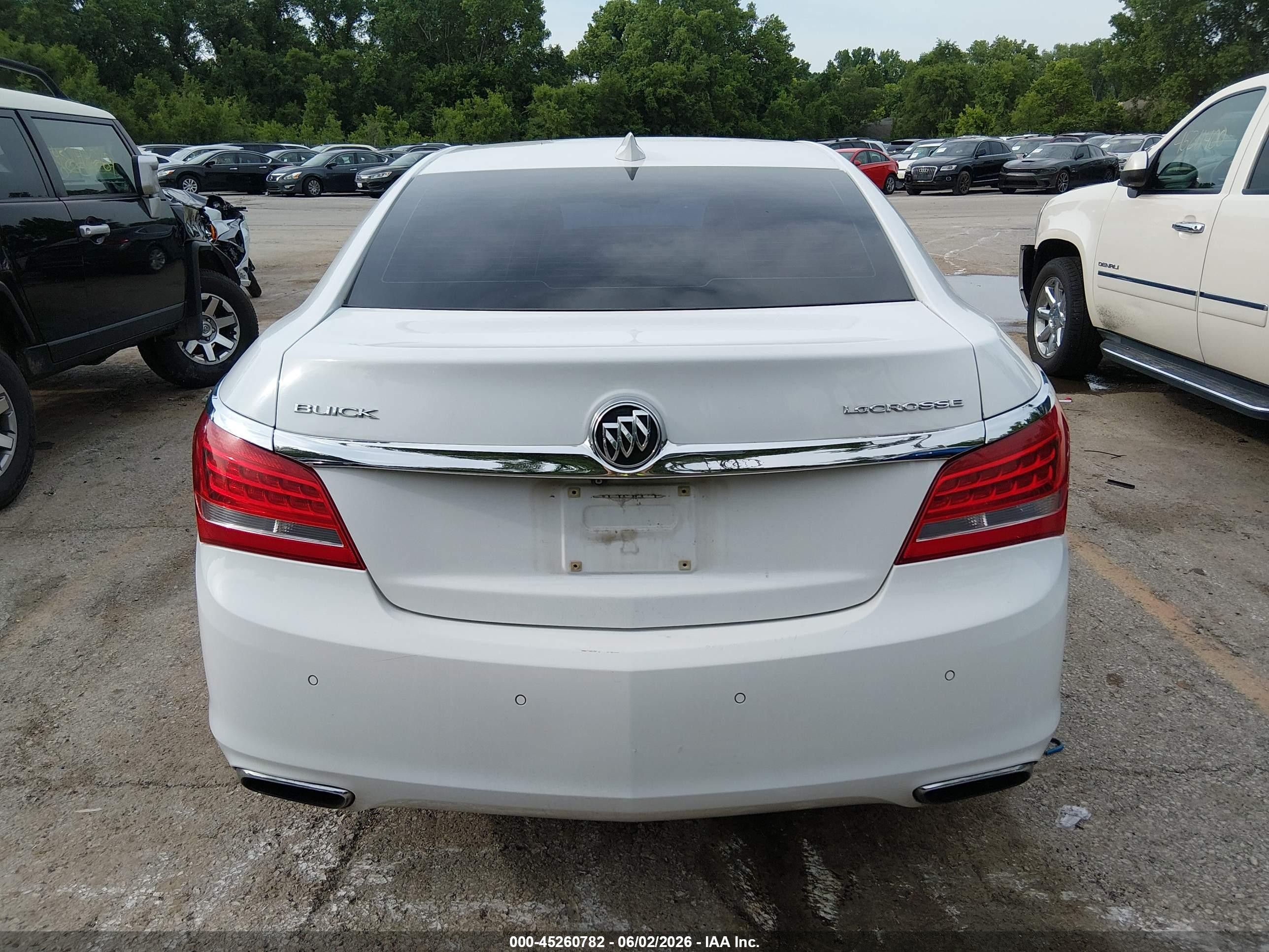 2015 Buick Lacrosse Premium I White vin: 1G4GD5G3XFF229433