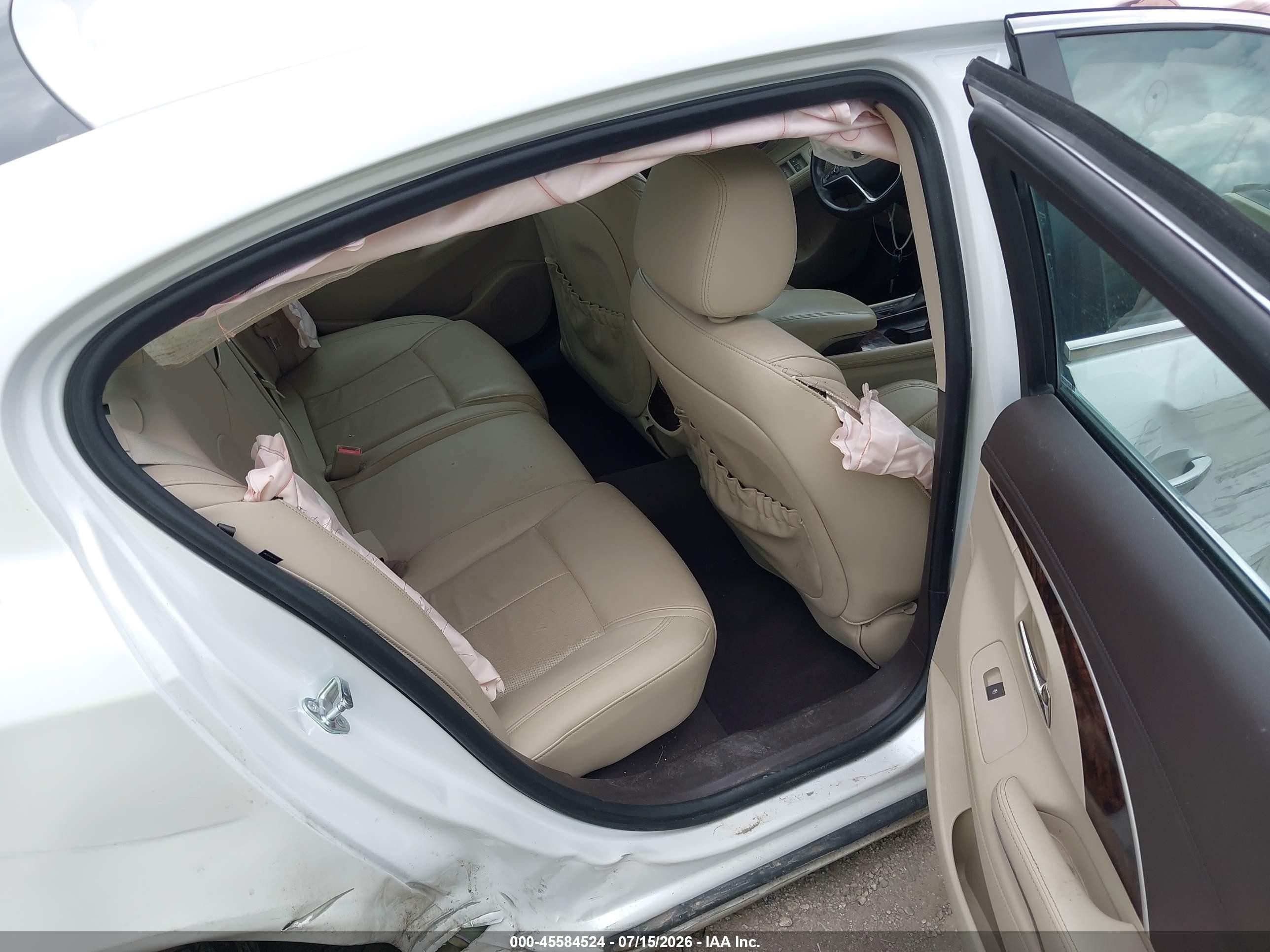 2016 Buick Lacrosse Premium I White vin: 1G4GD5G3XGF177447
