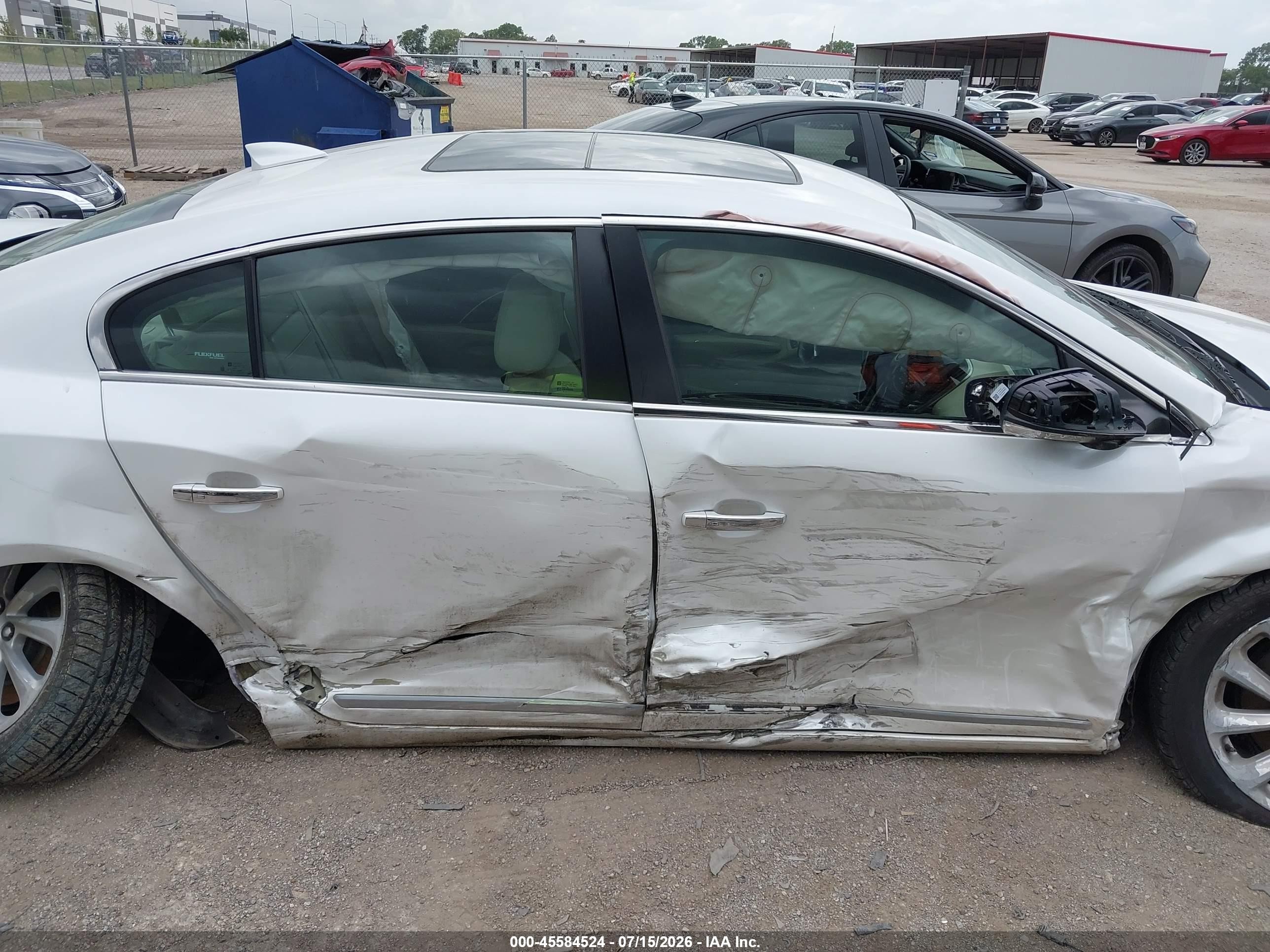 2016 Buick Lacrosse Premium I White vin: 1G4GD5G3XGF177447