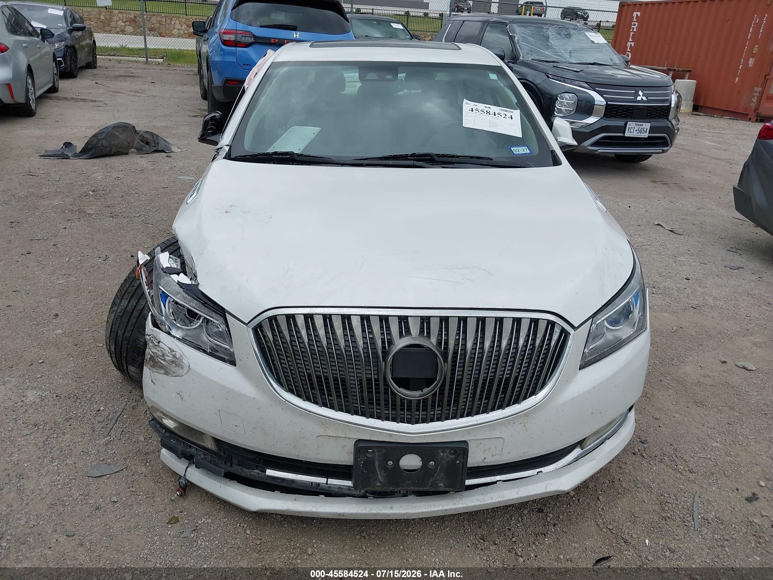 2016 Buick Lacrosse Premium I White vin: 1G4GD5G3XGF177447