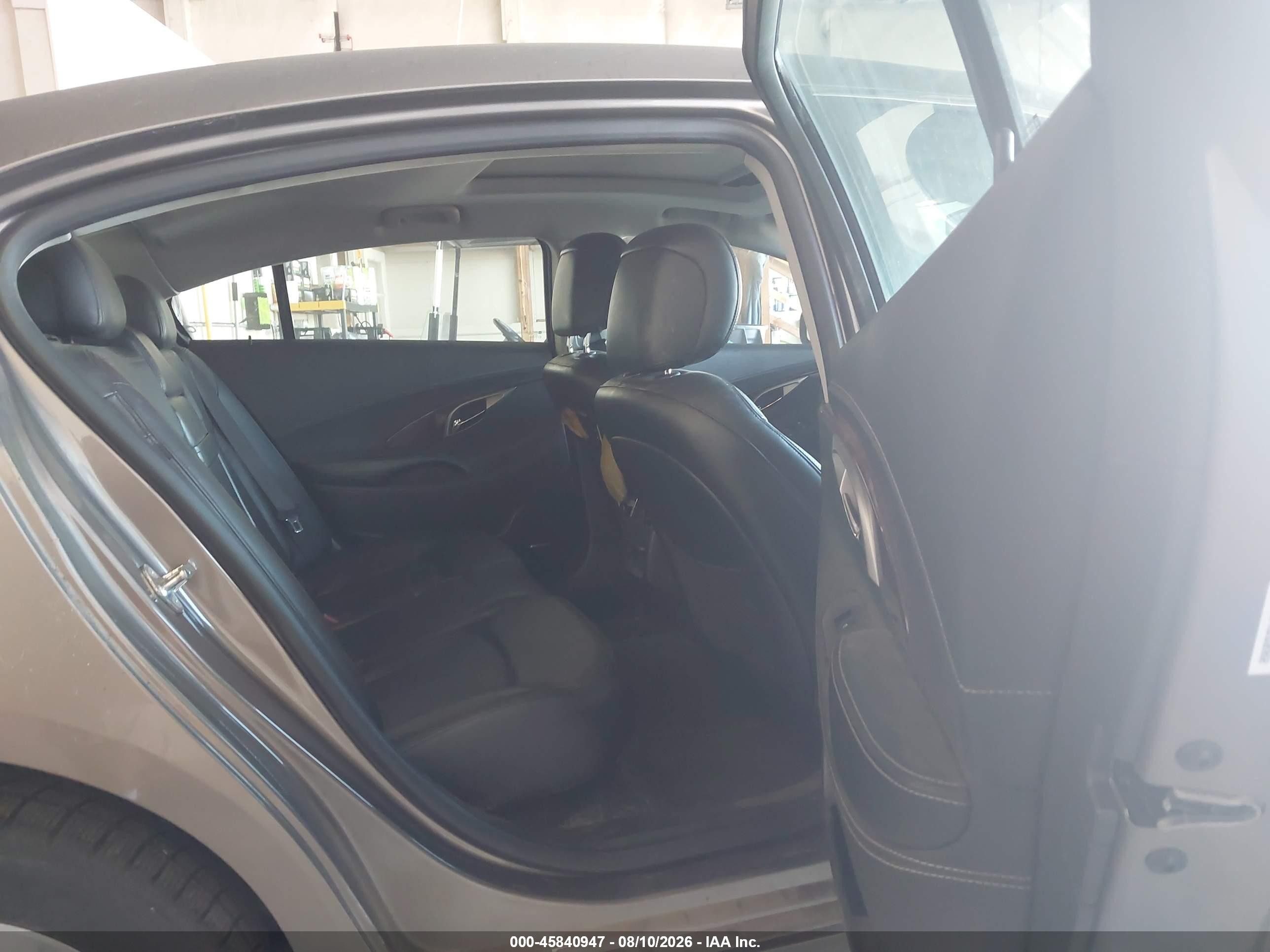 2011 Buick Lacrosse Cxl Beige vin: 1G4GD5GD3BF185777