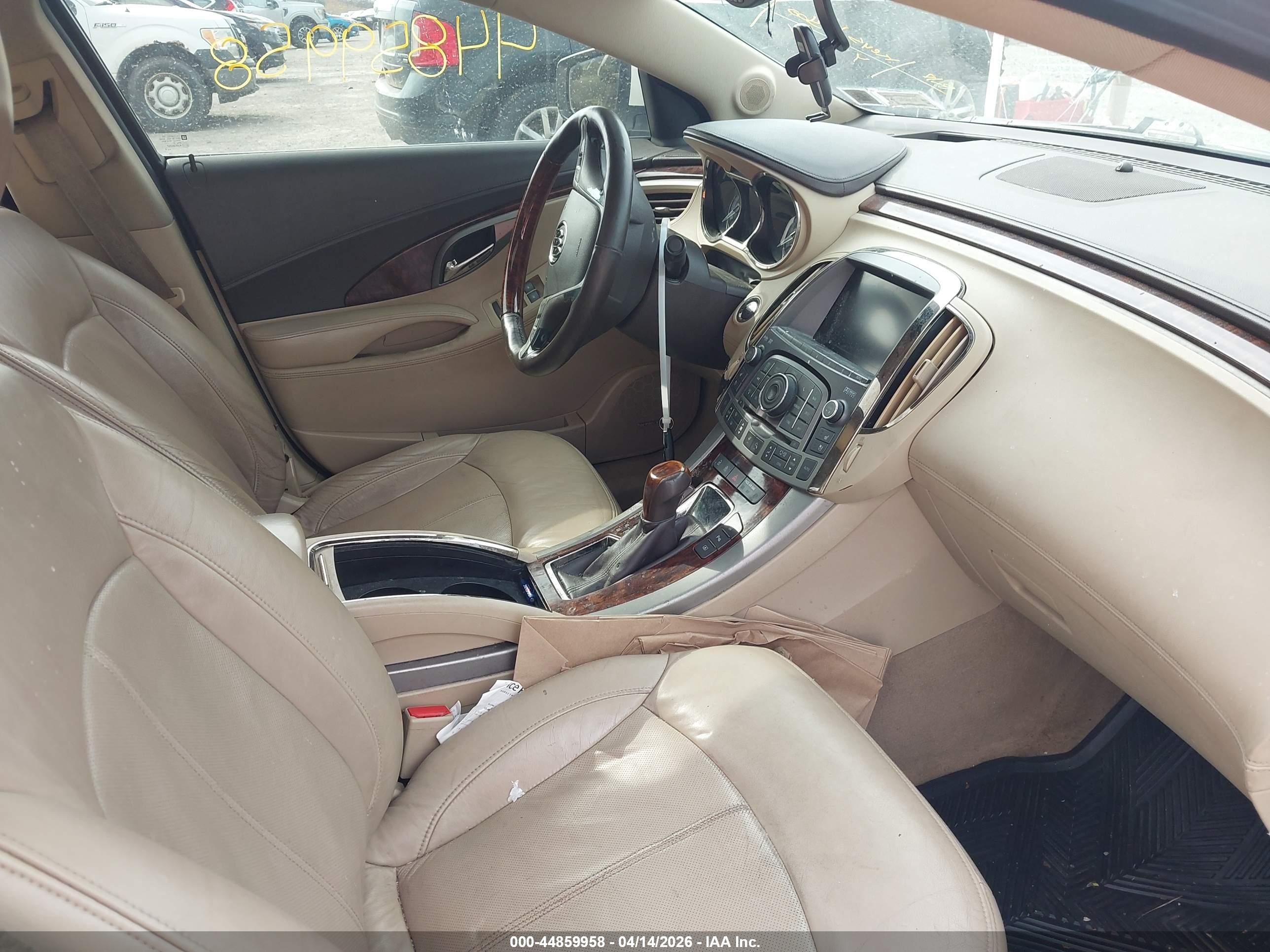 2010 Buick Lacrosse Cxl White vin: 1G4GD5GG0AF152373
