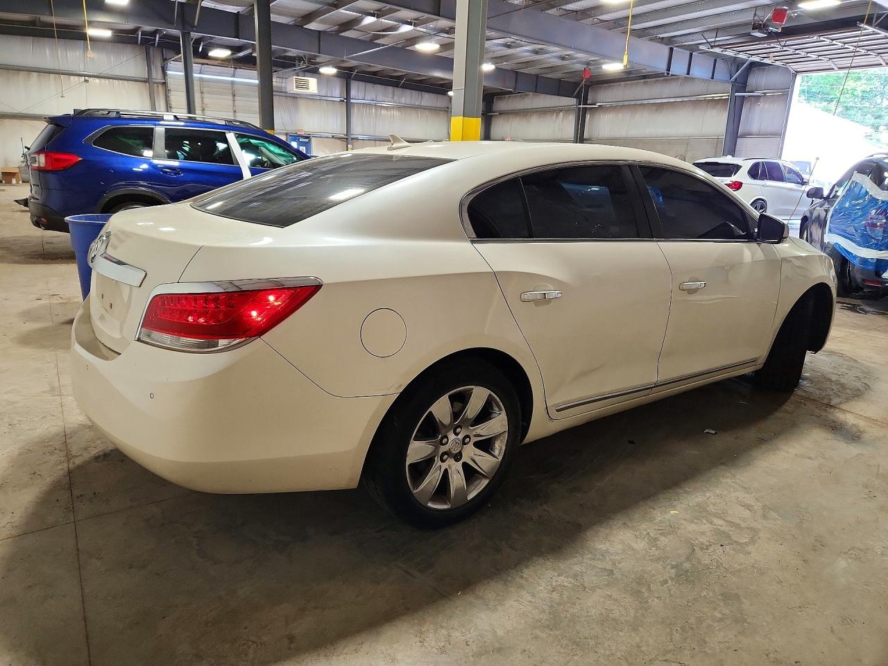 2010 Buick Lacrosse Cxl Cream vin: 1G4GD5GG3AF138192