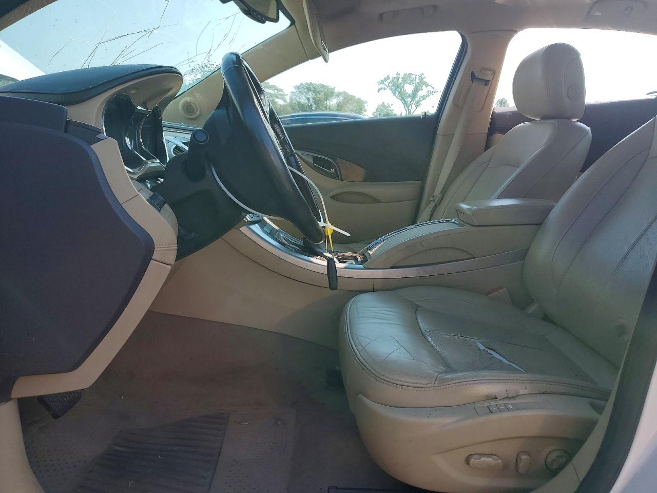 2011 Buick Lacrosse White vin: 1G4GE5ED3BF232192