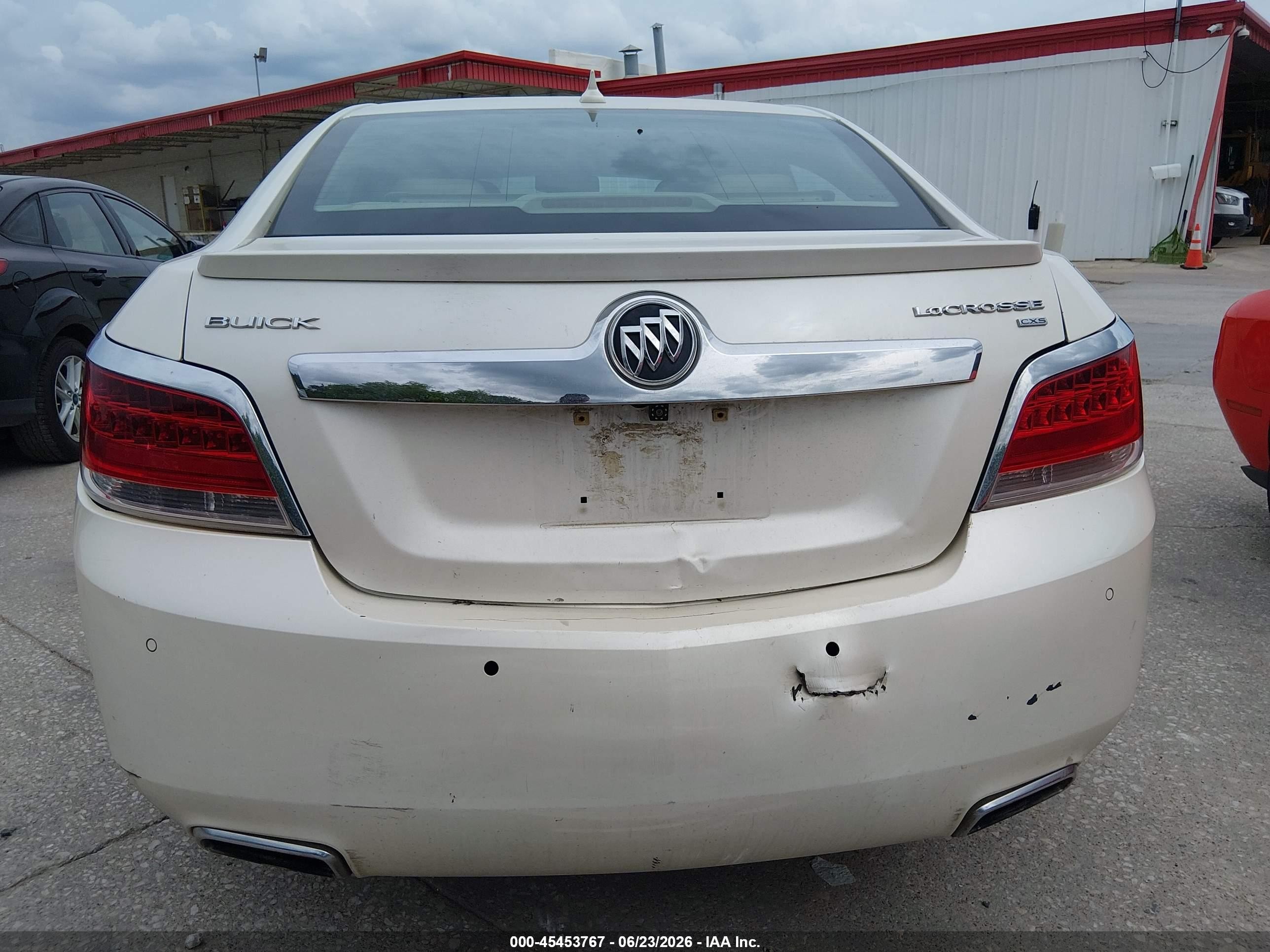 2011 Buick Lacrosse Cxs Кремовый vin: 1G4GE5ED4BF124163