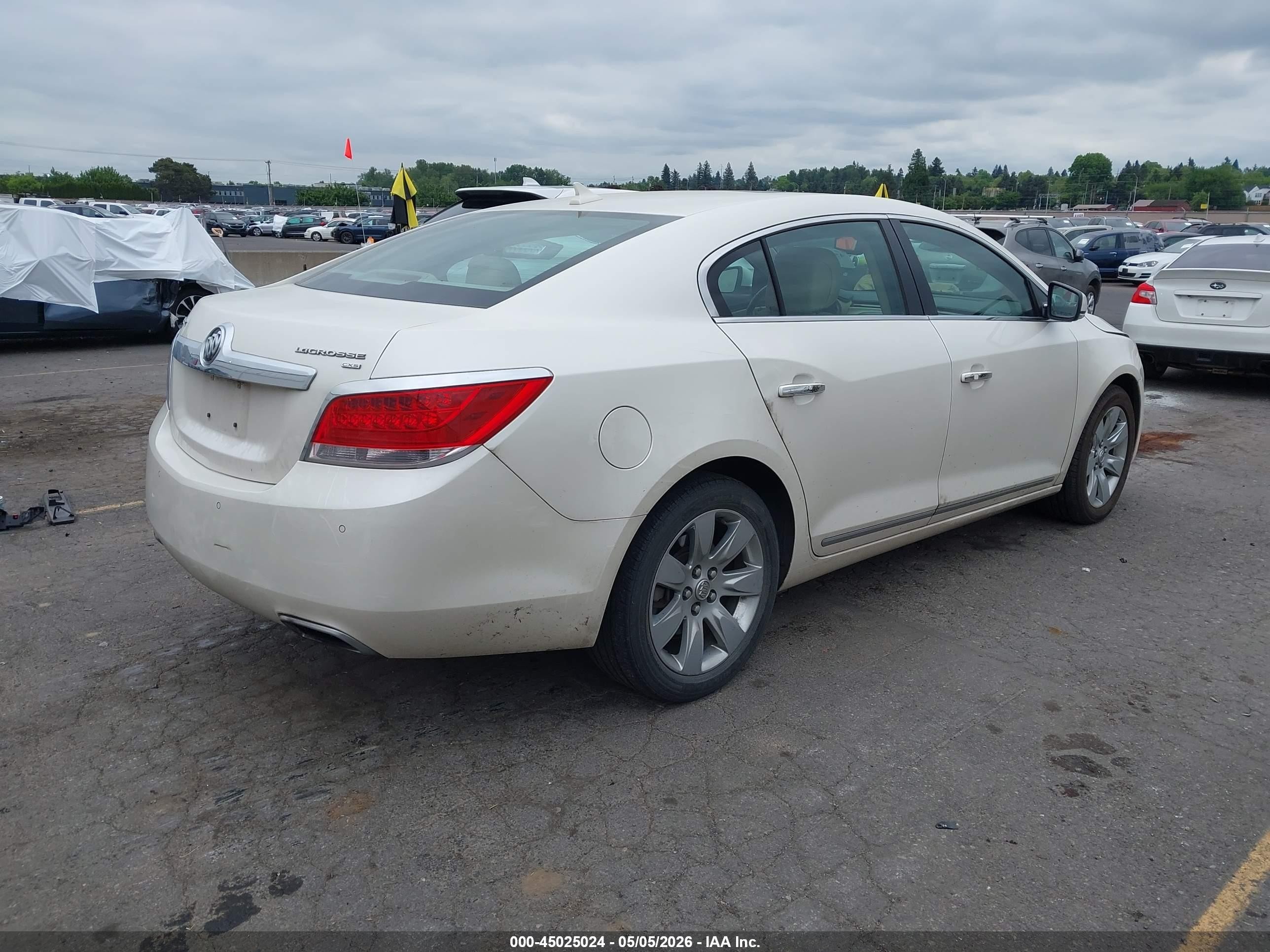 2011 Buick Lacrosse Cxs White vin: 1G4GE5EDXBF238667