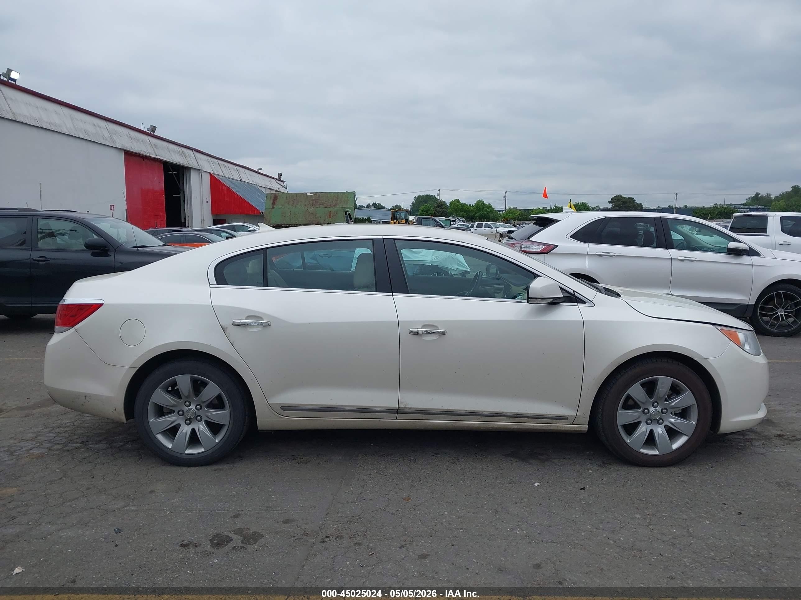 2011 Buick Lacrosse Cxs White vin: 1G4GE5EDXBF238667