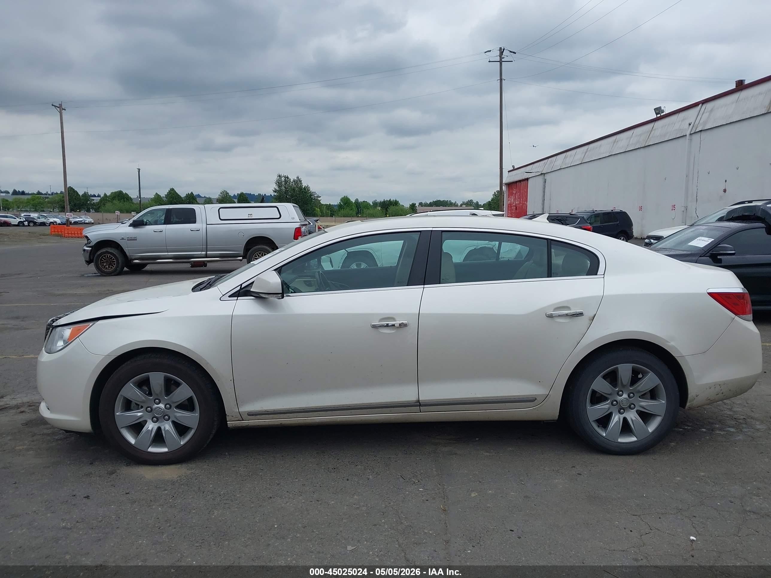 2011 Buick Lacrosse Cxs White vin: 1G4GE5EDXBF238667