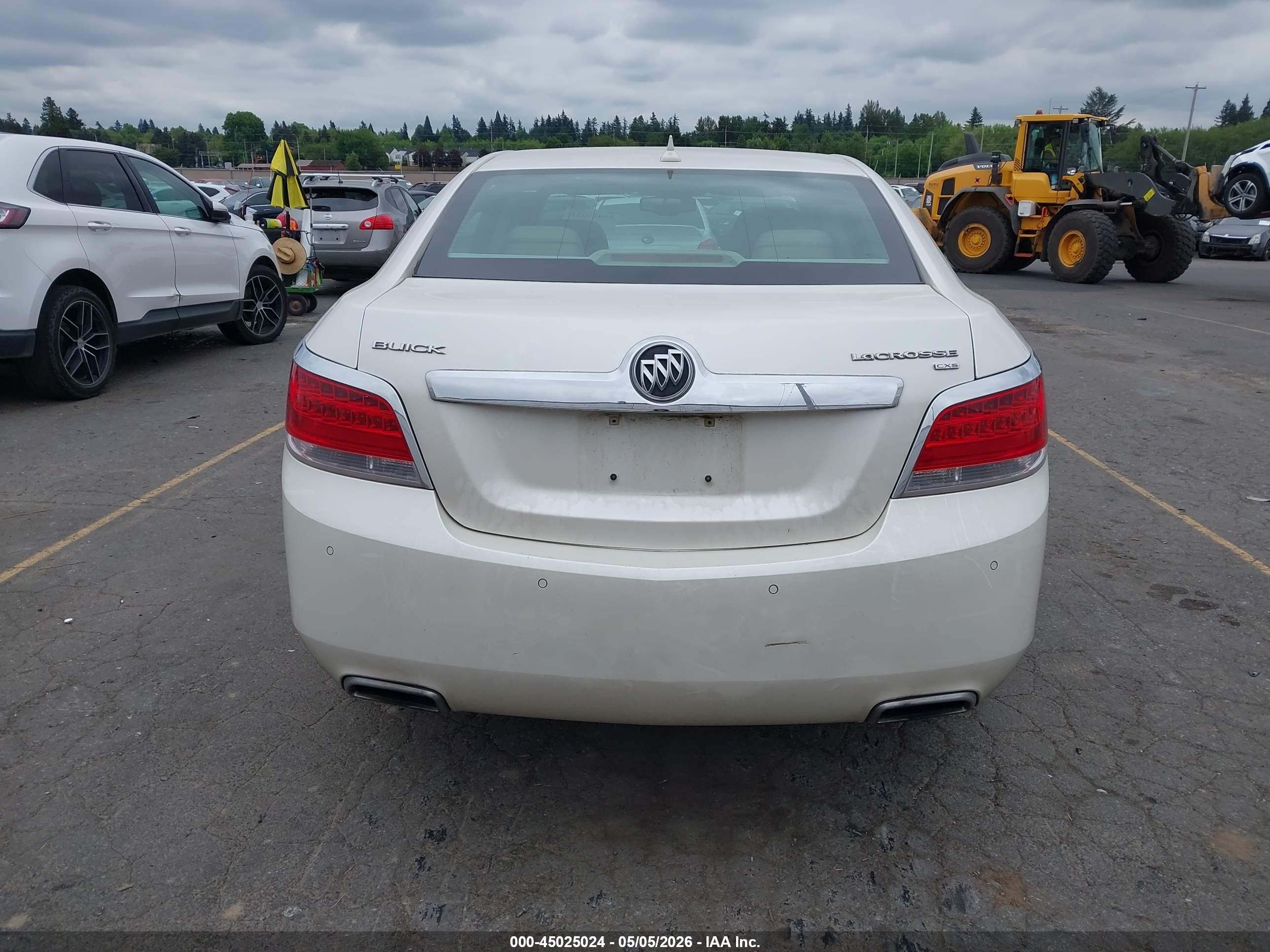 2011 Buick Lacrosse Cxs White vin: 1G4GE5EDXBF238667