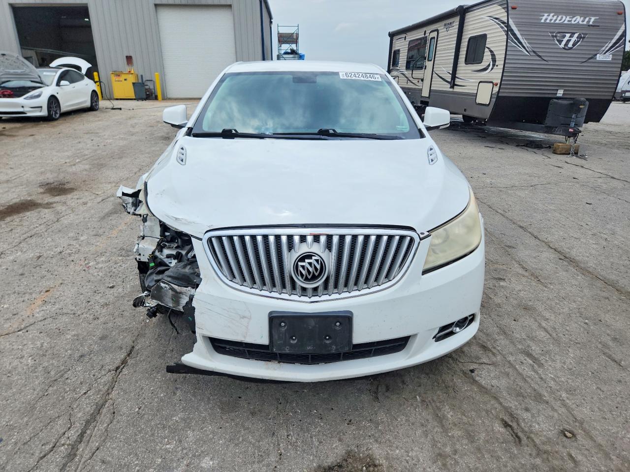 2010 Buick Lacrosse Cxs Белый vin: 1G4GE5EV0AF253069