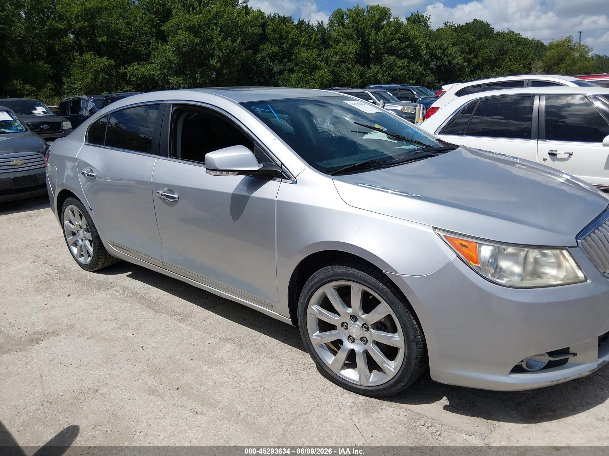 2010 Buick Lacrosse Cxs Silver vin: 1G4GE5EV0AF264654