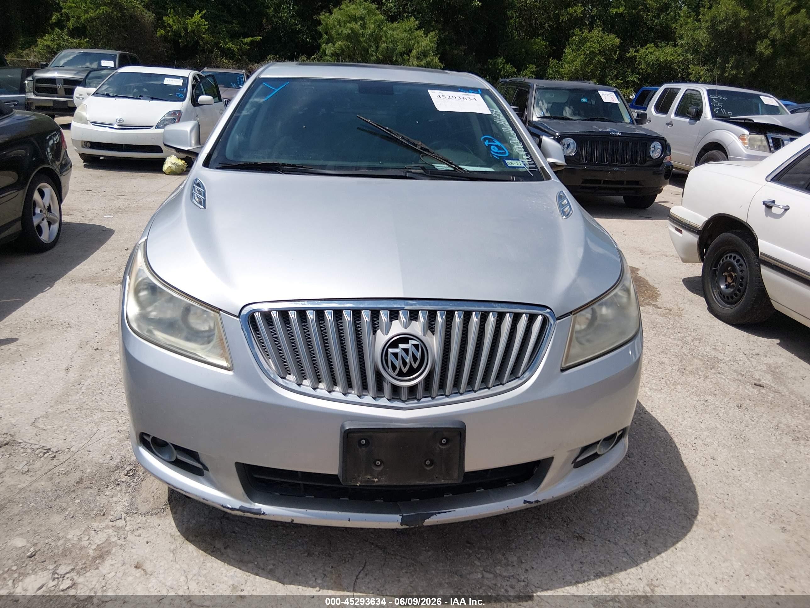 2010 Buick Lacrosse Cxs Silver vin: 1G4GE5EV0AF264654