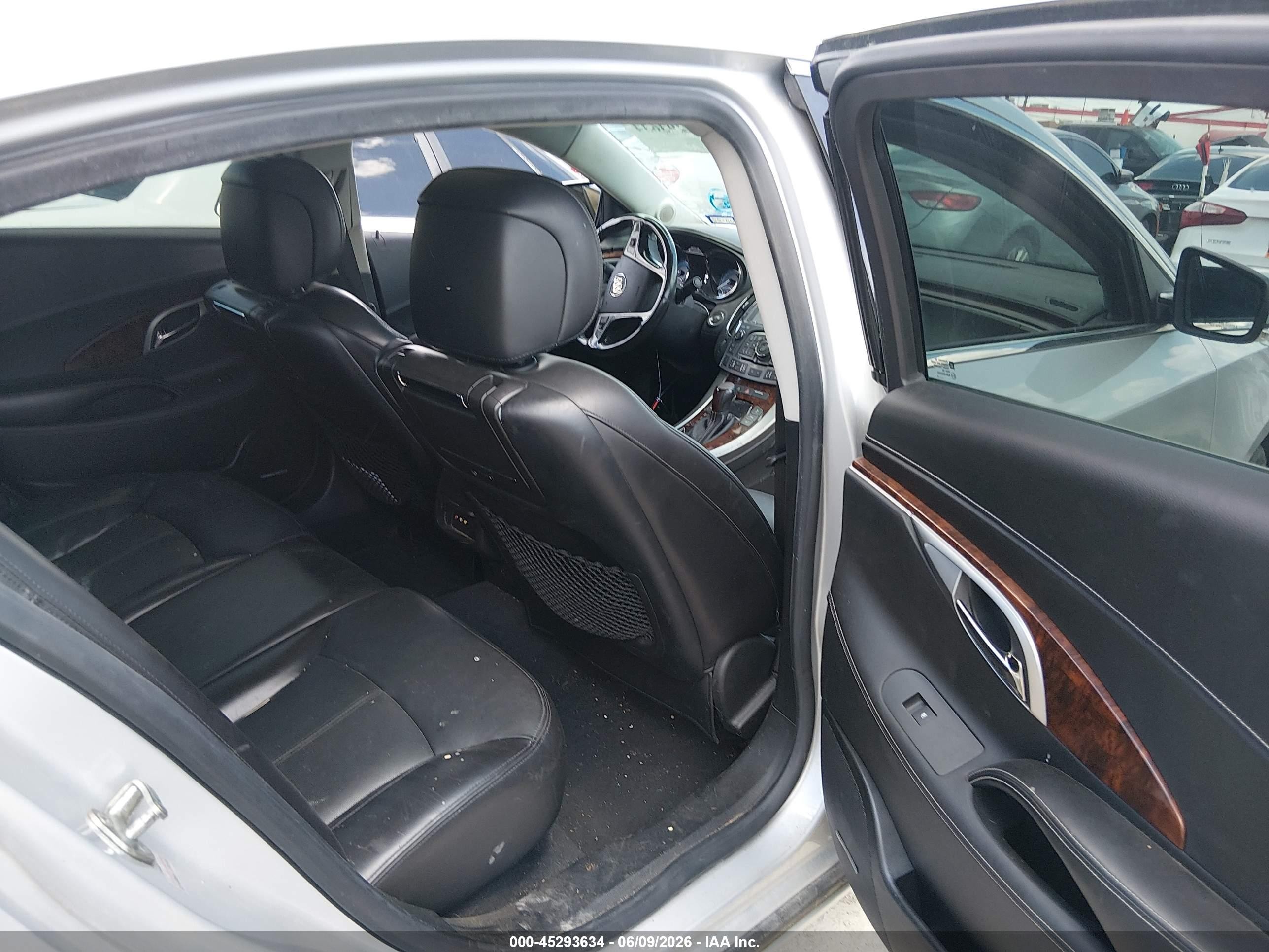 2010 Buick Lacrosse Cxs Silver vin: 1G4GE5EV0AF264654
