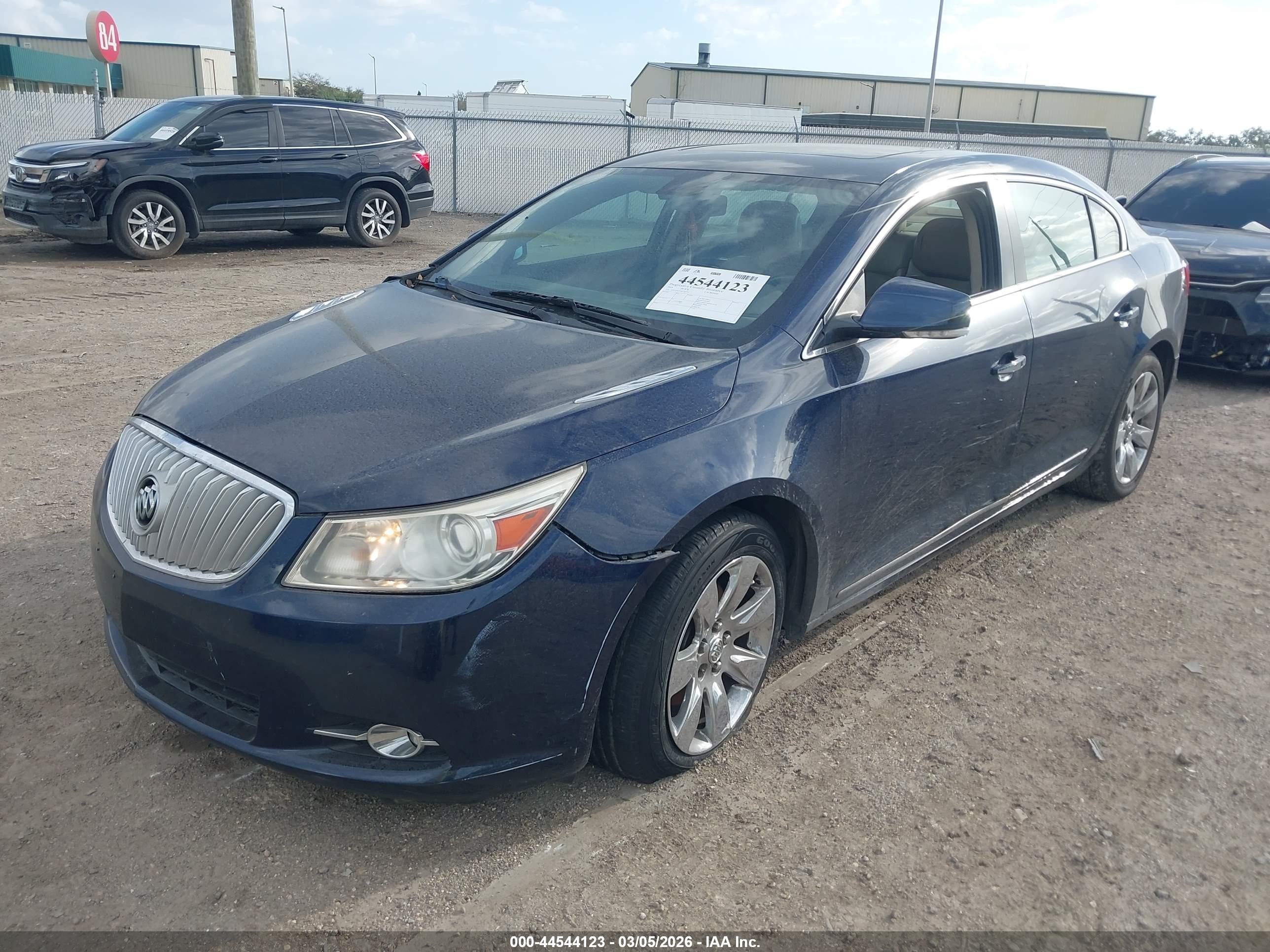 2010 Buick Lacrosse Cxs Blue vin: 1G4GE5EV3AF268729